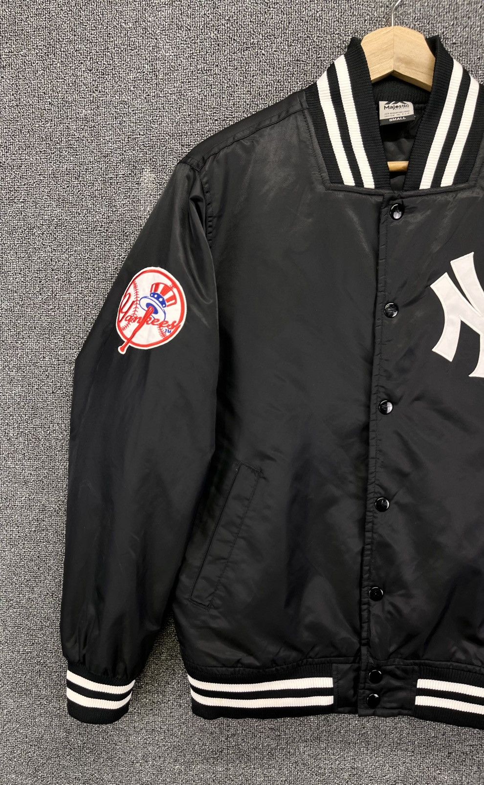 Majestic Vintage New York Yankees MLB Button Up Varsity Jacket Size US S / EU 44-46 / 1 - 3 Thumbnail