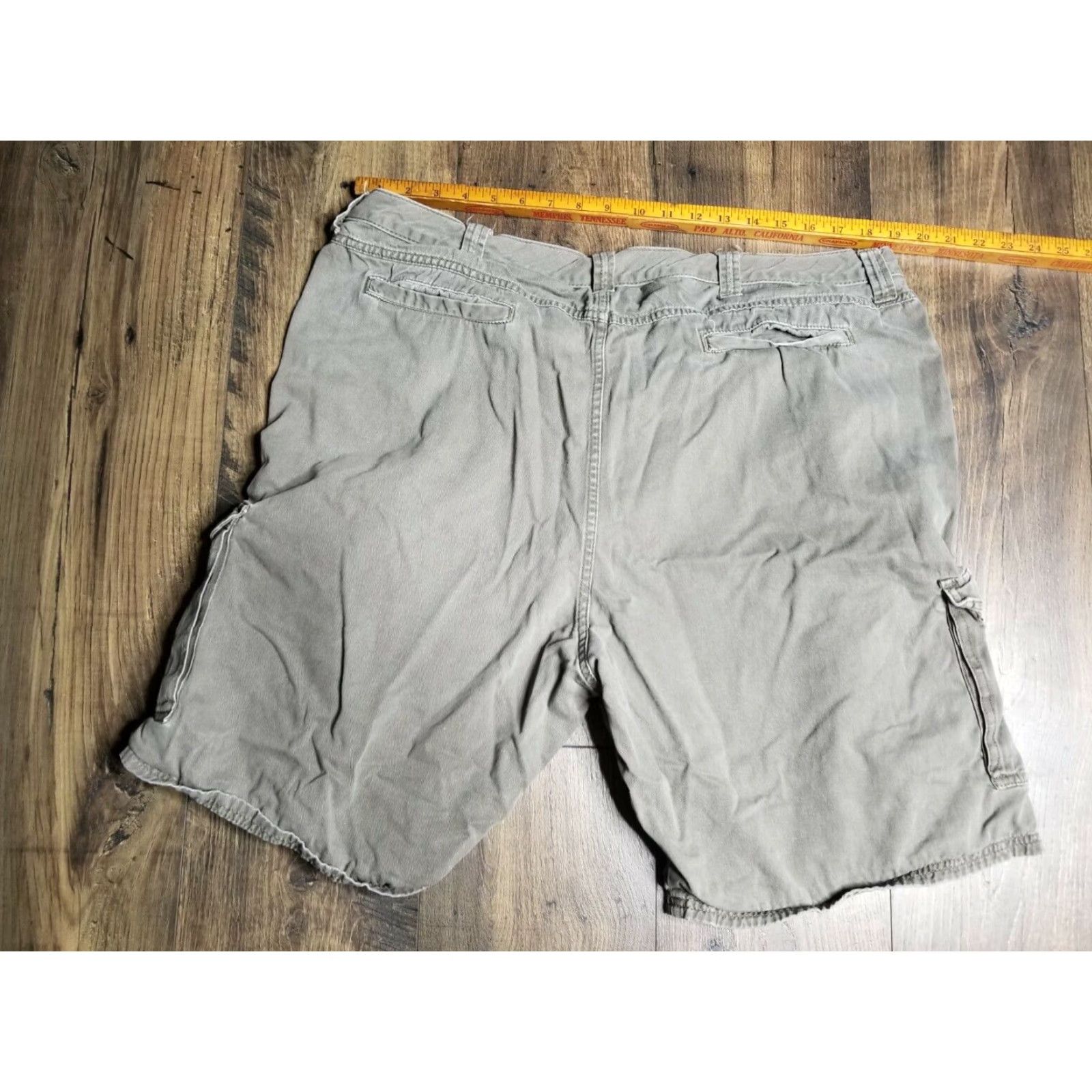 Wrangler Wrangler Mens Cargo Shorts 42 Olive Gray Flat Front Zip Fly Casual Cotton Size US 42 / EU 58 - 2 Thumbnail