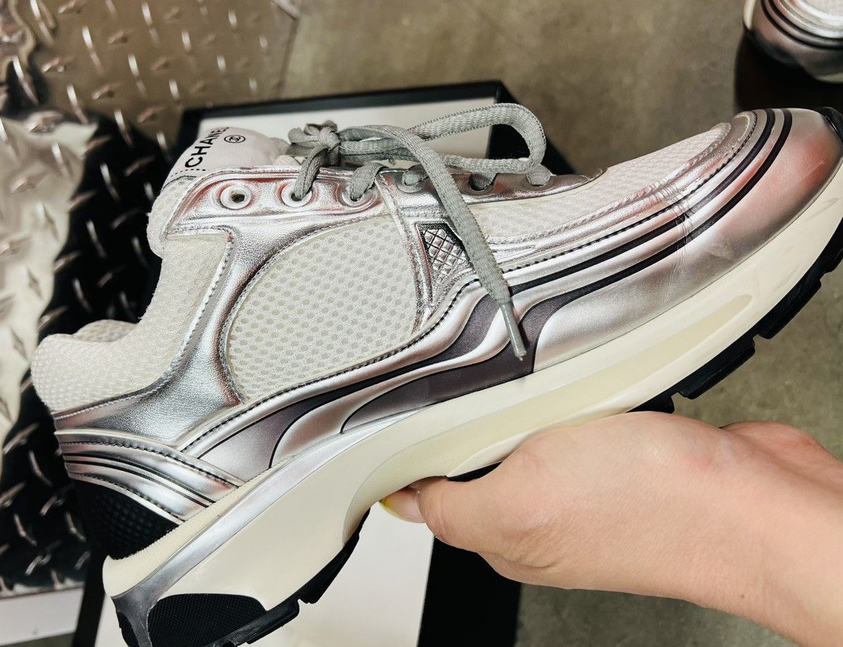 Chanel Chanel CC Logo Laminate Silver White Sneakers 40 Cruise 23 Size US 9 / IT 39 - 5 Thumbnail