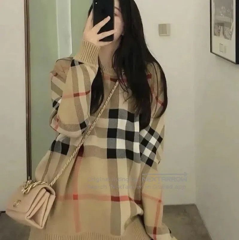 Burberry Burberry Women's Khaki Wool Blend Sweater. Size XS / US 0-2 / IT 36-38 - 6 Thumbnail