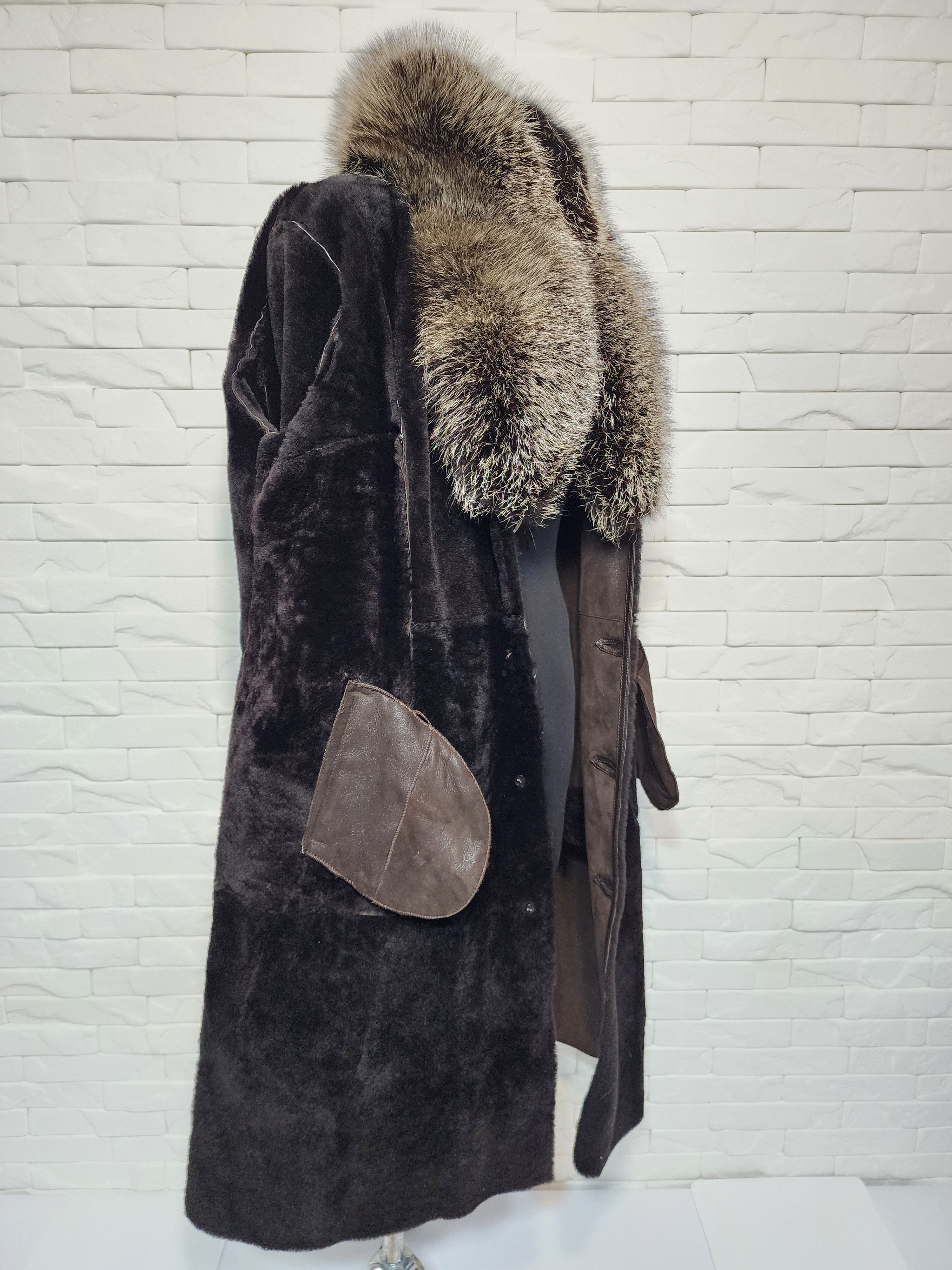 Genuine Leather Women's Brown Sheepskin Coat: Genuine Fur Collar Size XXL / US 16-18 / IT 52-54 - 10 Thumbnail