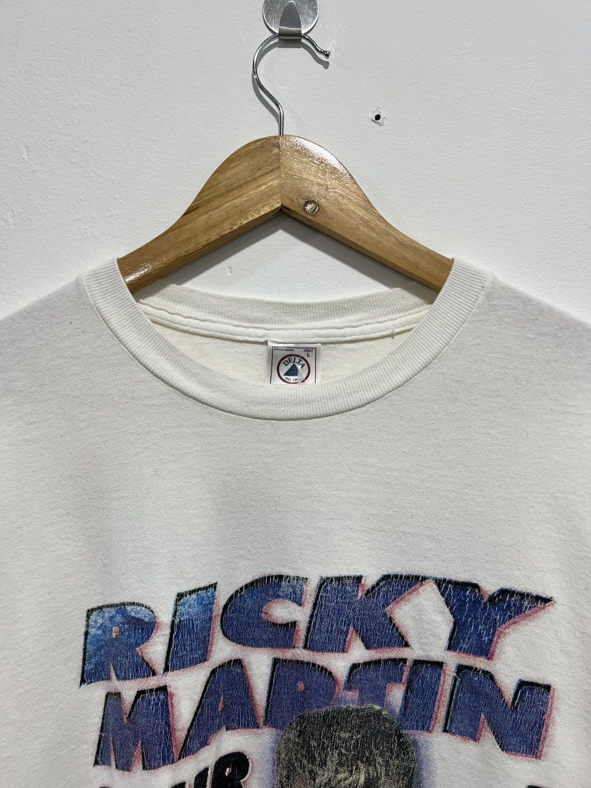 Band Tees × Vintage Vintage 1999’ Ricky Martin World Tour Tshirt Size US L / EU 52-54 / 3 - 6 Thumbnail