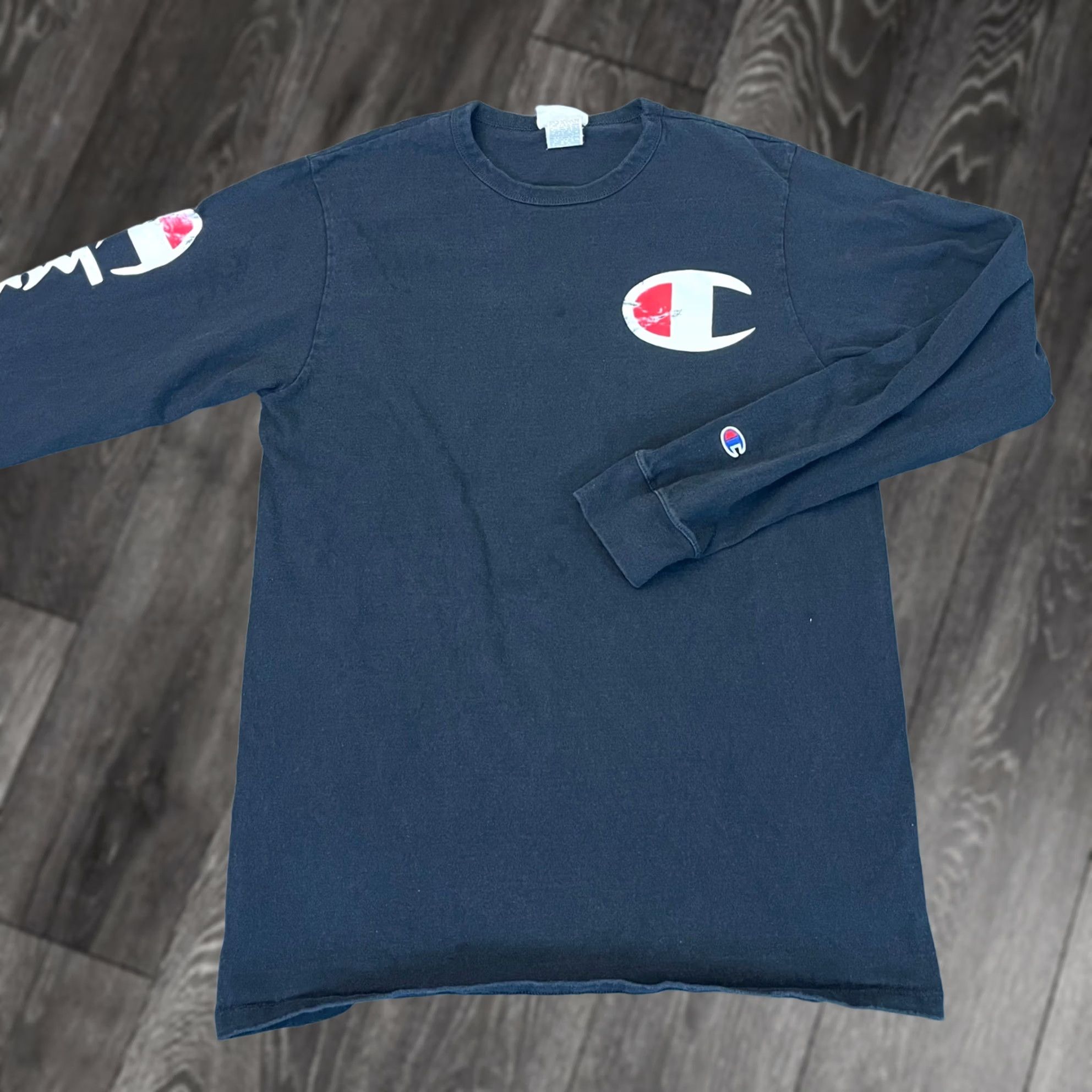 Champion Champion Mens Long Sleeve T-Shirt Black Big C Logo Graphic Crew Neck Embroidered Patch Sports Vintage Distressed All Seasons L Size US L / EU 52-54 / 3 - 1 Thumbnail