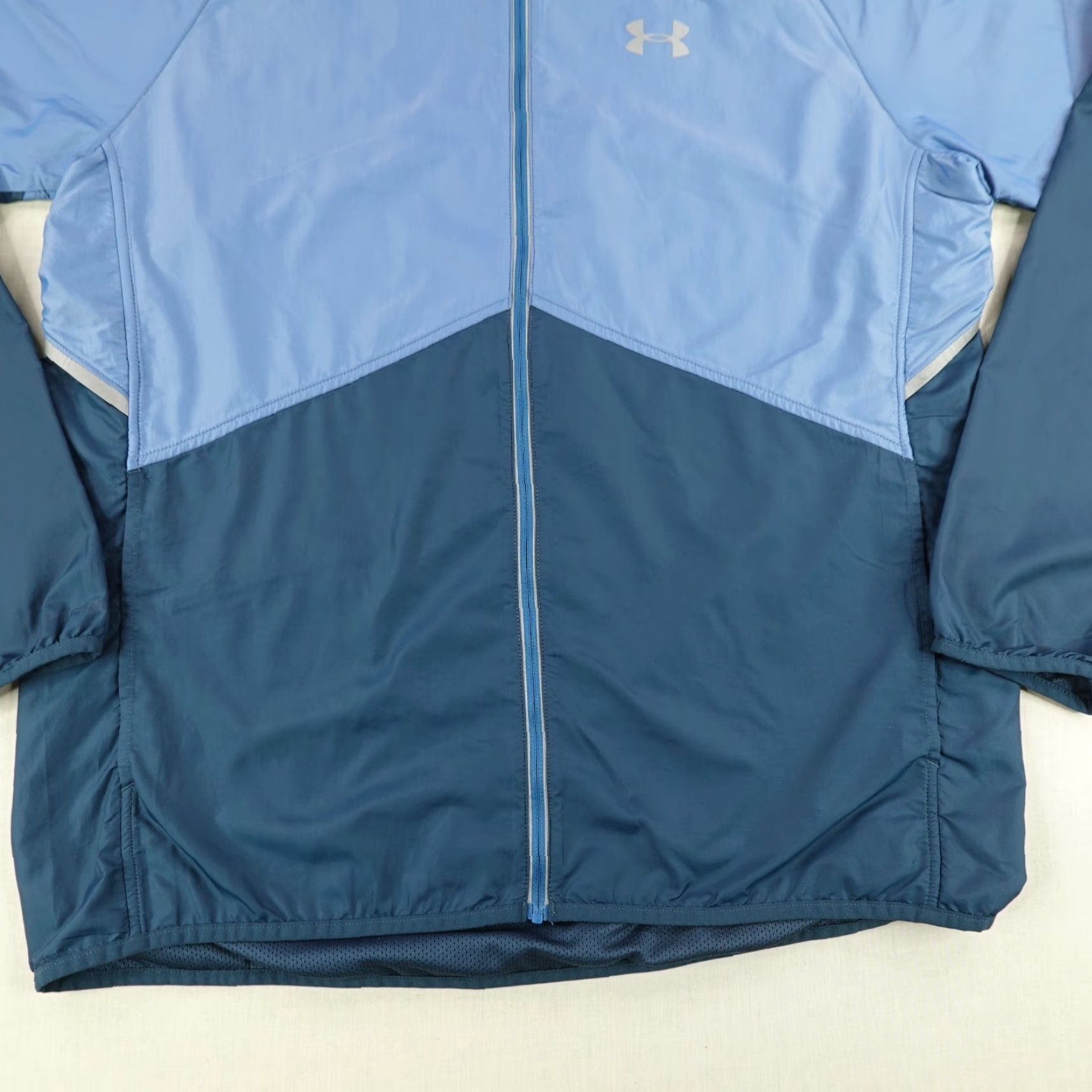 Under Armour VINTAGE Under Armour Jacket Mens Large Blue Running Windbreaker Full Zip Hooded Athletic Coat L Mens > Size US L / EU 52-54 / 3 - 4 Thumbnail