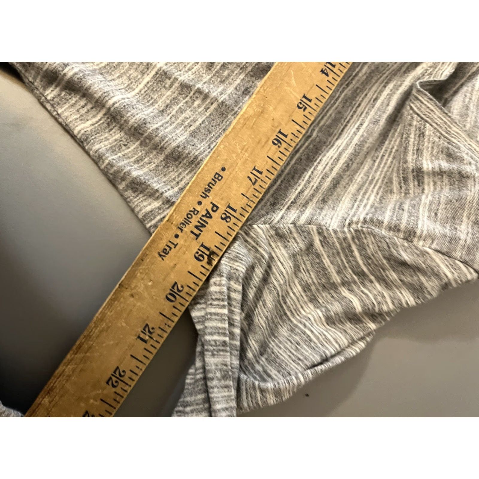 Gap VINTAGE Gap Body Women Shirt L Gray Long Sleeve Pullover Round Neck Adult Women/Gap Body Size L / US 10 / IT 46 - 5 Thumbnail