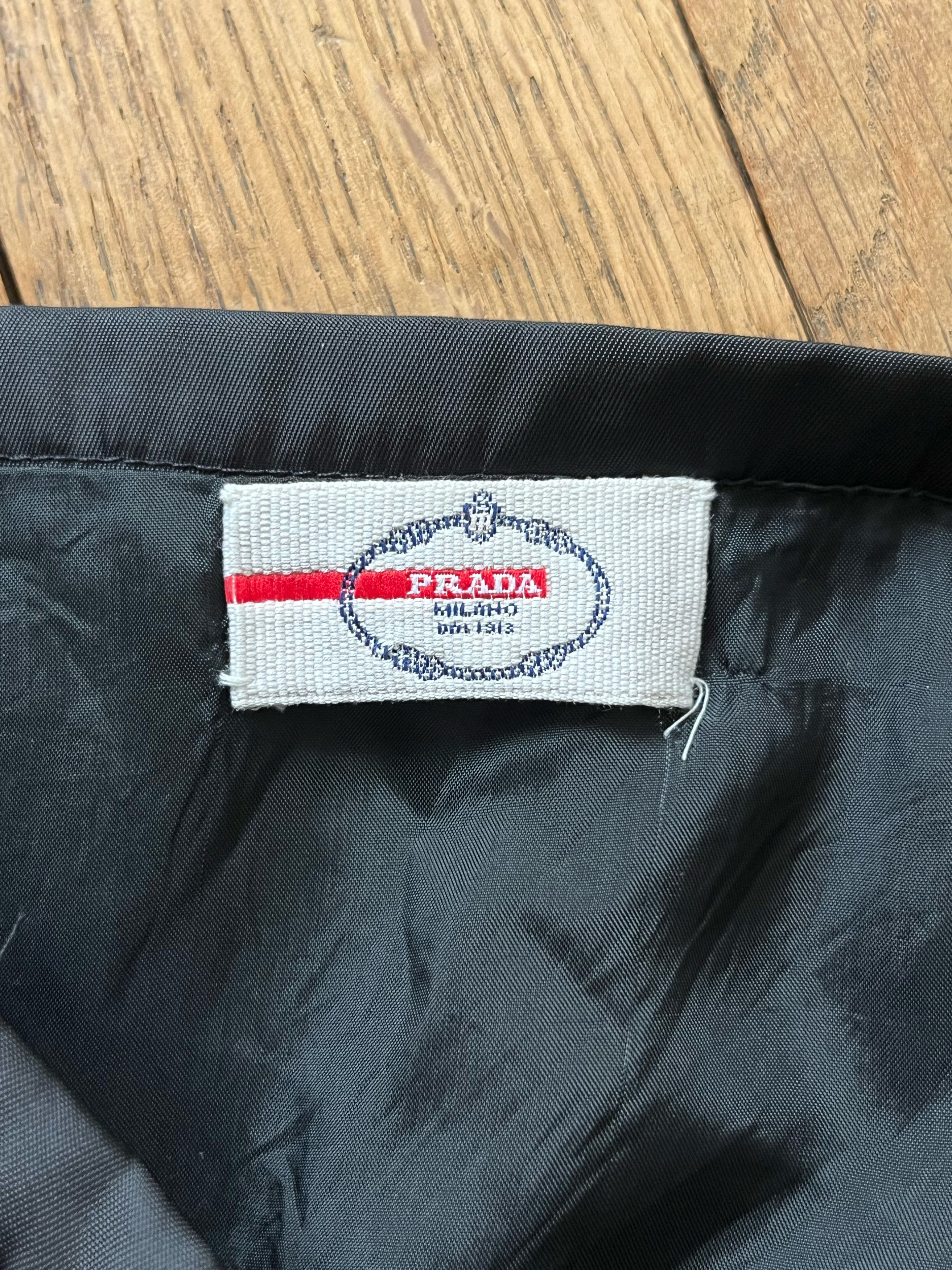 Prada Prada nylon skirt with front faux fur panel Size 27" / US 4 / IT 40 - 4 Thumbnail
