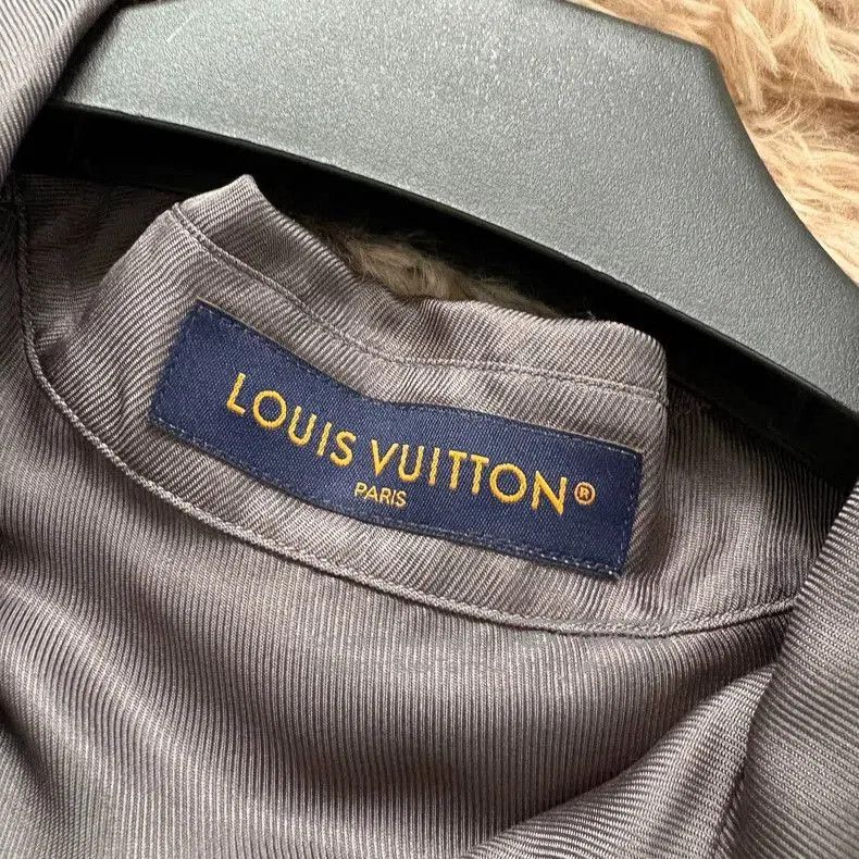 Louis Vuitton LOUIS VUITTON FW24 Logo Embroidered Shirt. Size US XS / EU 42 / 0 - 3 Thumbnail