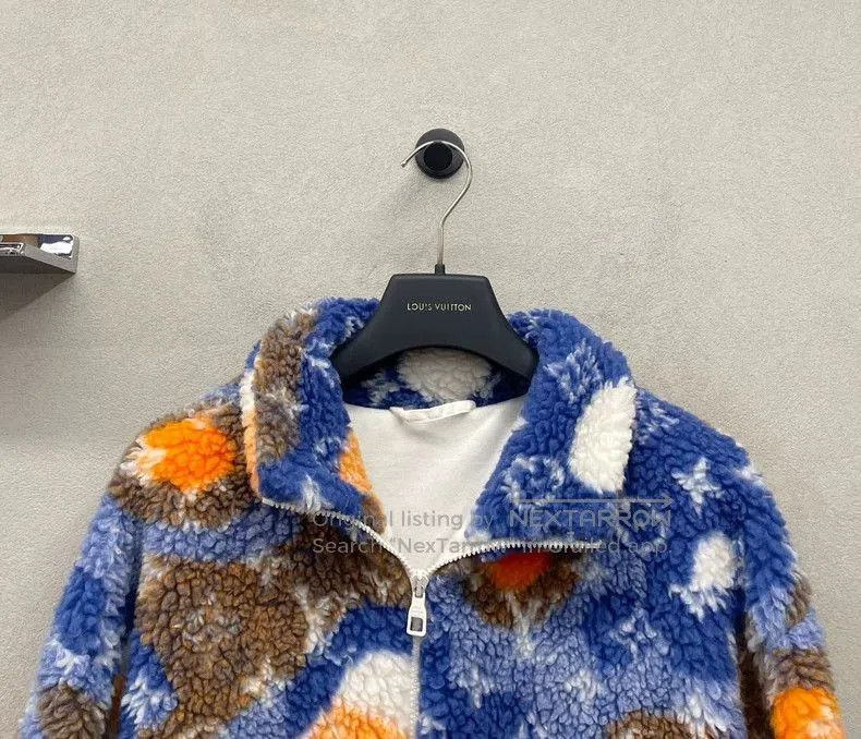 Louis Vuitton Louis Vuitton Multicolor Logo Lamb Coat. Size US L / EU 52-54 / 3 - 4 Thumbnail