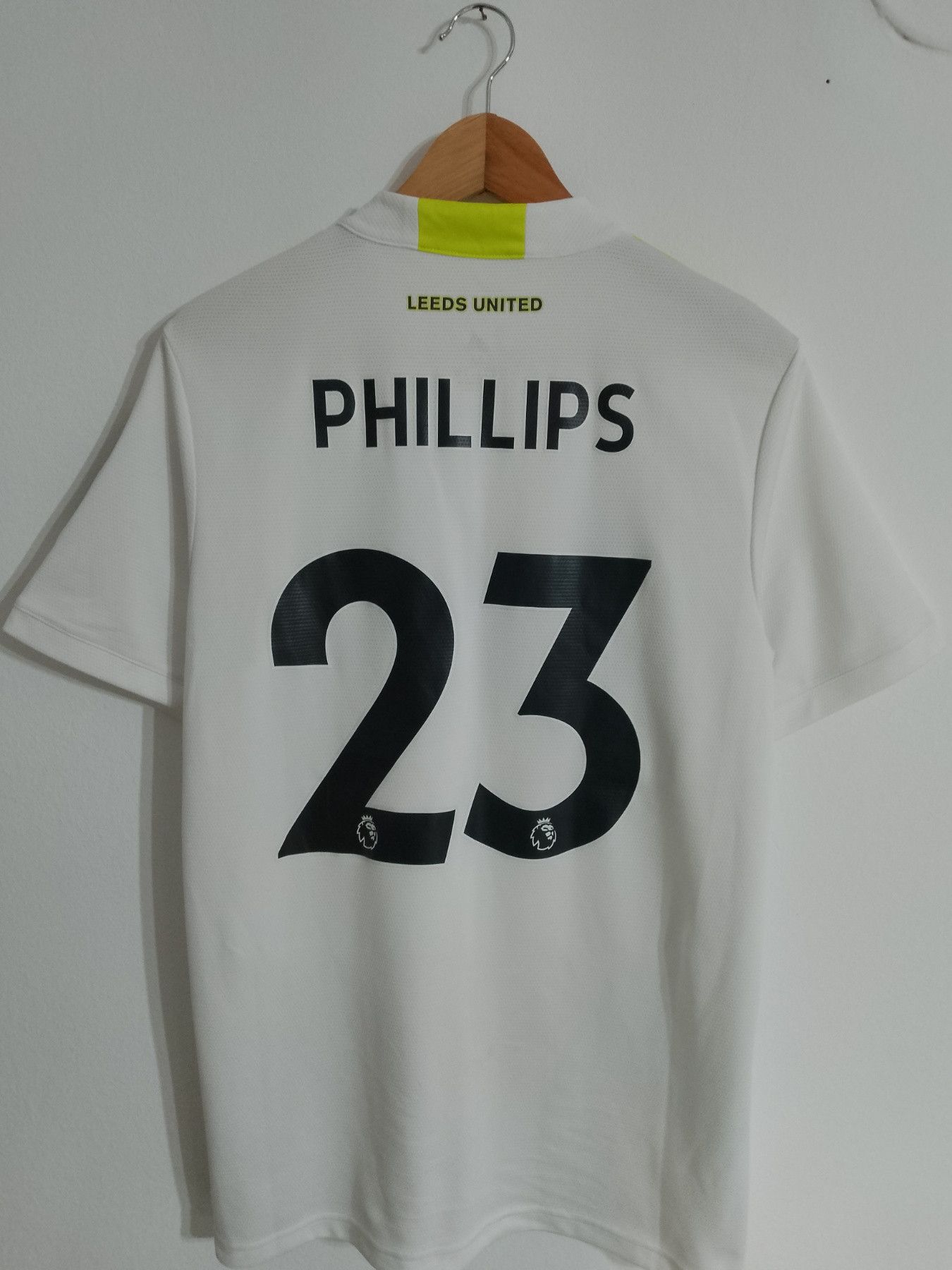 Adidas Leeds United Kalvin Phillips jersey 2021-2022-Adidas -Size M Size US M / EU 48-50 / 2 - 4 Thumbnail