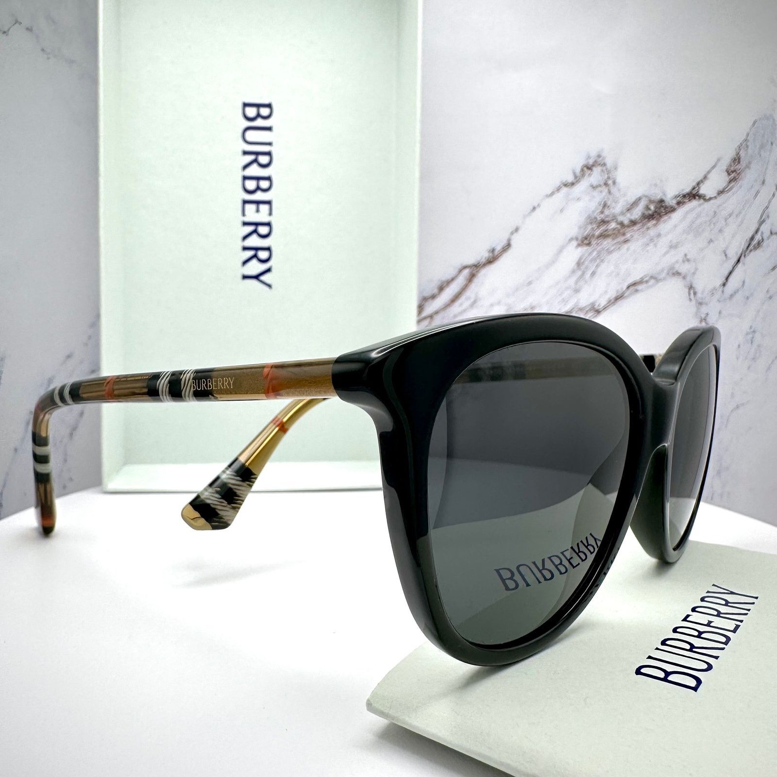 New Burberry Sunglasses Black Round Pantos Frame Checkered