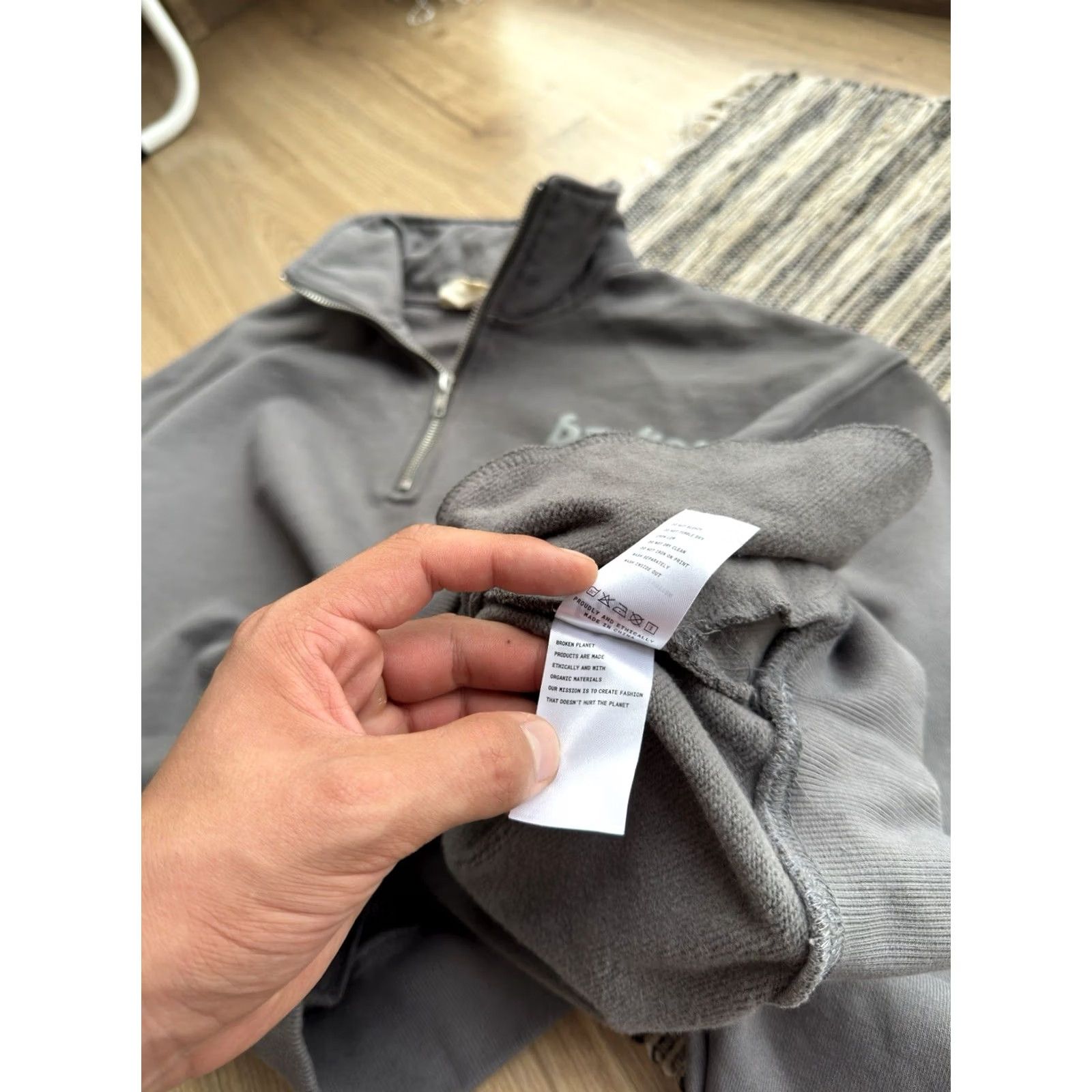 Broken Planet Broken Planet Shirt Mens M Gray Shadow Zip Sweatshirt Grey Size MediumOversized Boxy Fit Size US M / EU 48-50 / 2 - 7 Thumbnail