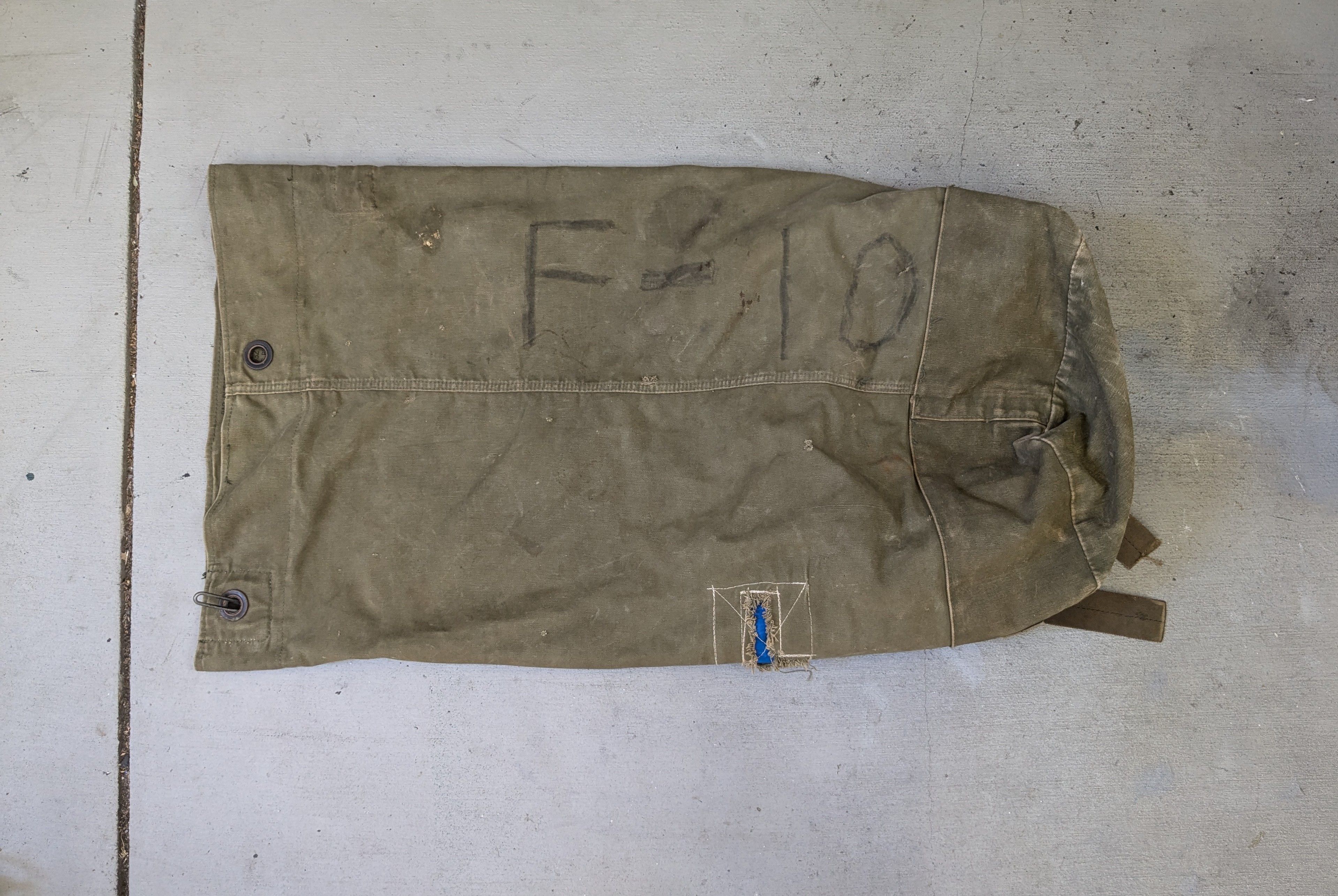 Vintage Vintage Military Duffle Bag Backpack Olive Green Canvas Size ONE SIZE - 14 Thumbnail