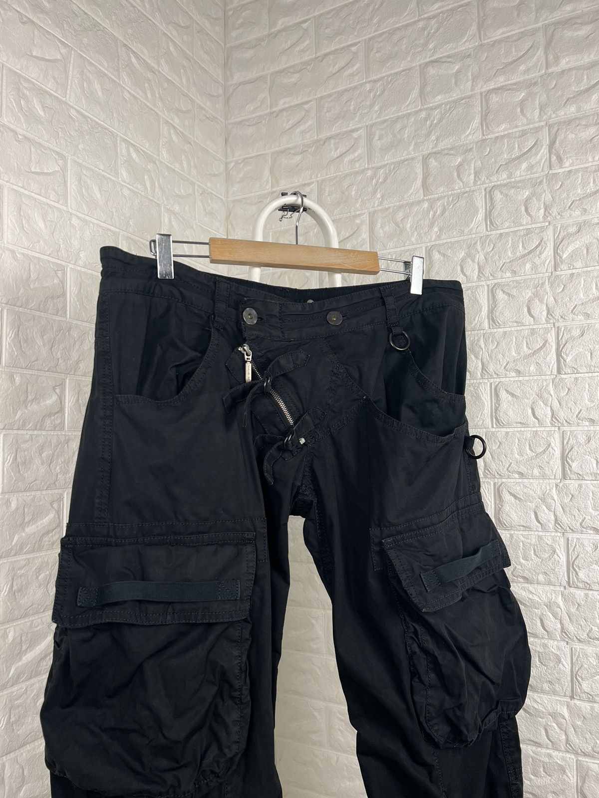 Yasuyuki Ishii Yasuyuki Ishii Bondage Cargo Pants Size US 35 - 9 Thumbnail