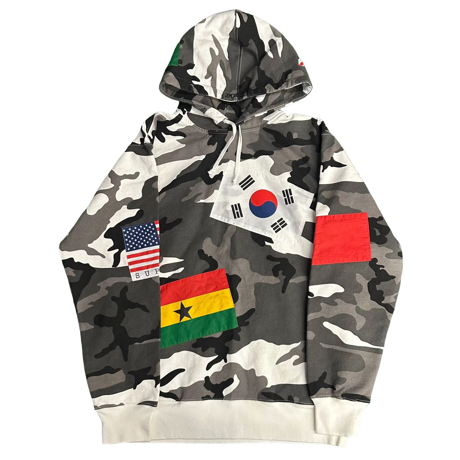 Supreme Supreme Flag Patch Camo Hoodie XL Size US XL / EU 56 / 4 - 1 Thumbnail
