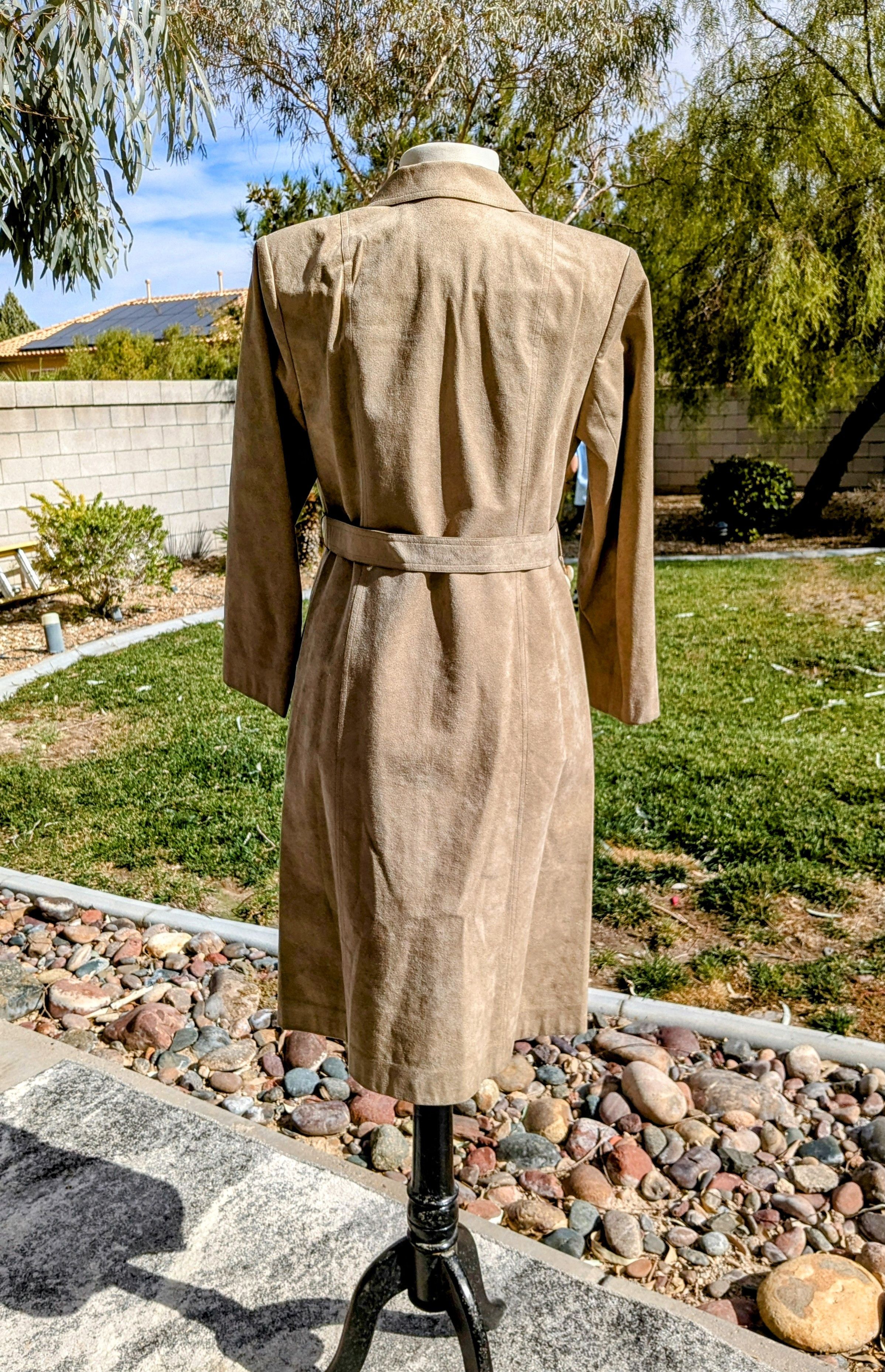 Vintage Vintage 1970s Suede Leather Bespoke Petite Trench Coat EUC Size S / US 4 / IT 40 - 4 Thumbnail
