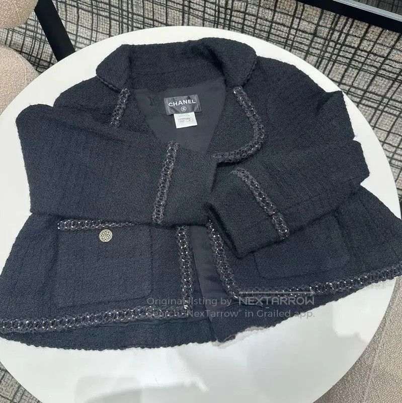 Chanel Chanel Black Women's Jacket with Signature Details . Size M / US 6-8 / IT 42-44 - 1 Thumbnail