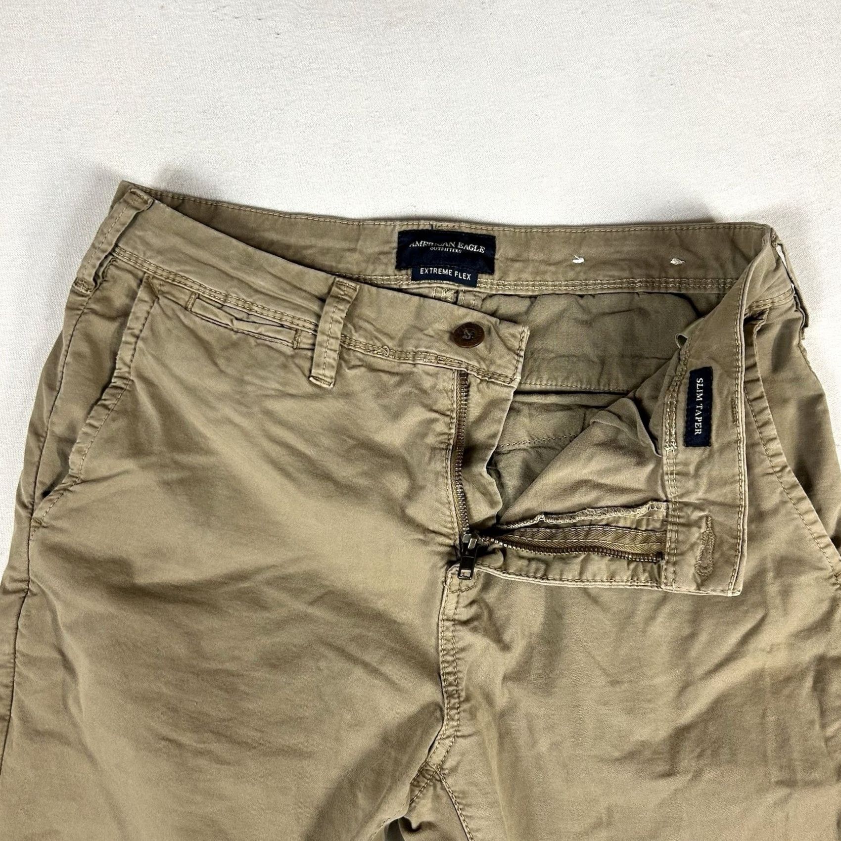 American Eagle Outfitters American Eagle Slim Taper Khaki Pants Men's 29x32 Beige Chino AEO Size US 29 - 5 Thumbnail