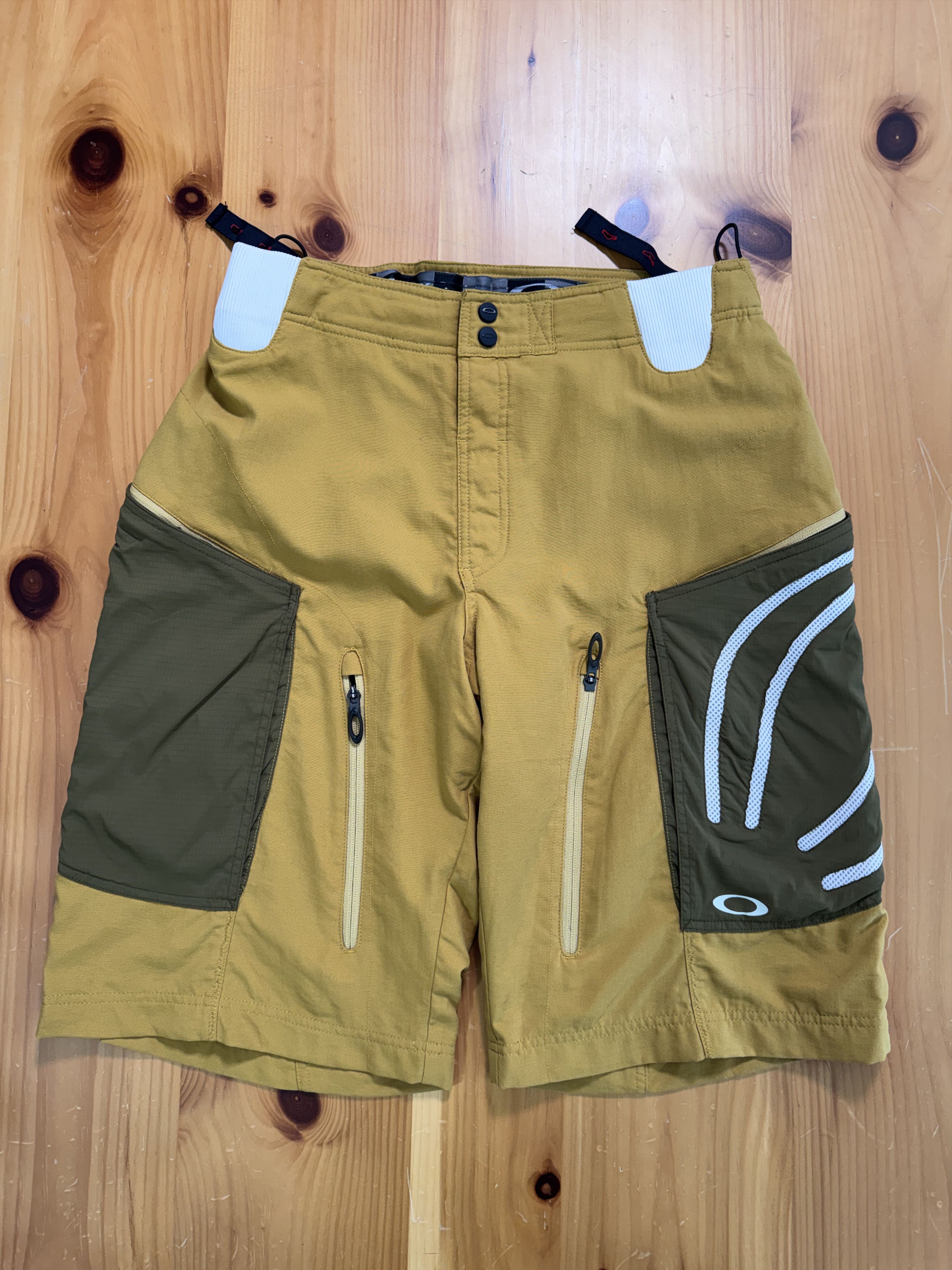Oakley Oakley MTB Shorts Vintage Size US 36 / EU 52 - 1 Thumbnail