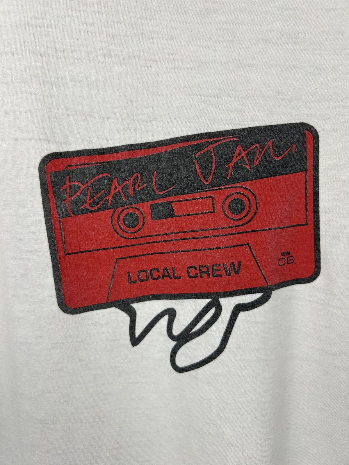Band Tees Vintage 00s Pearl Jam Local Crew Band Tee T shirt Size US XL / EU 56 / 4 - 4 Thumbnail