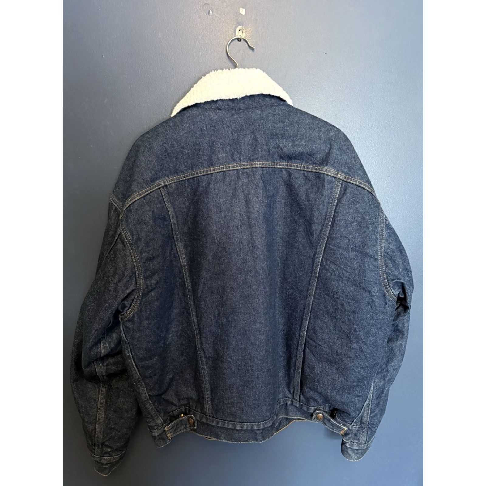 Levi's VINTAGE Levi's Denim Jacket 90s Blue Men XL Dark Wash Sherpa Jacket Size XL Men Size US 36 / EU 52 - 6 Thumbnail