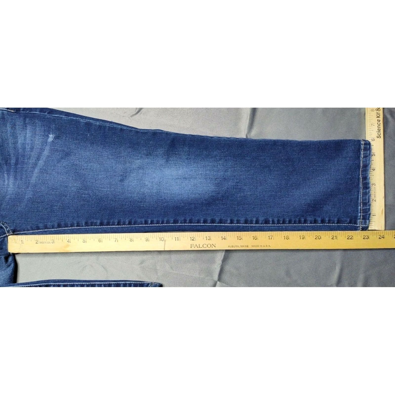 Tommy Bahama Tommy Bahama Women's Crop DK Coastal Wash Denim Jeans Skinny Cropped 27x24 Blue Cotton Blend 24 Inseam Womens Jeans Size 27" / US 4 / IT 40 - 6 Thumbnail