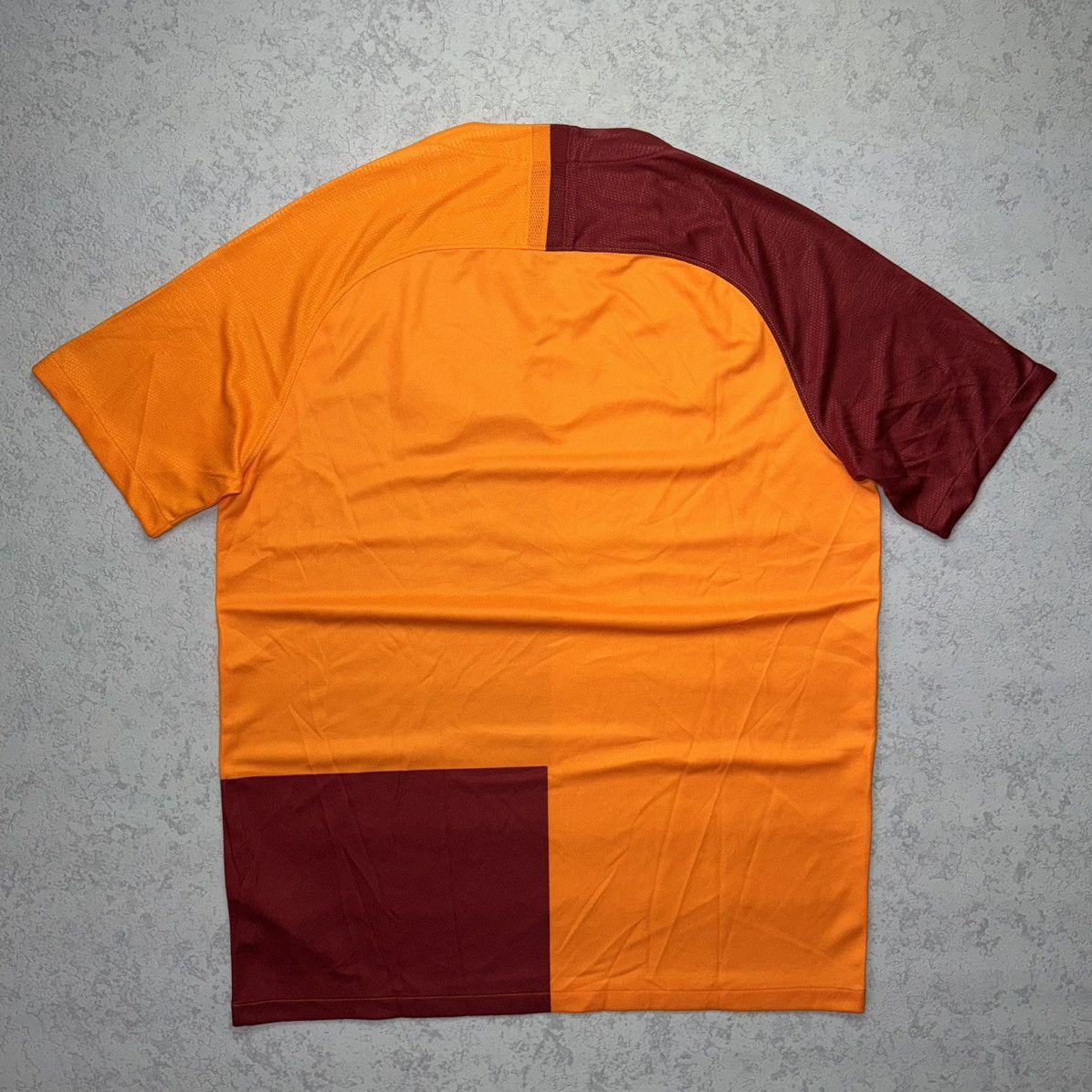 Nike Nike Galatsaray 2018/19 Home Football Jersey Size L Size US L / EU 52-54 / 3 - 3 Thumbnail