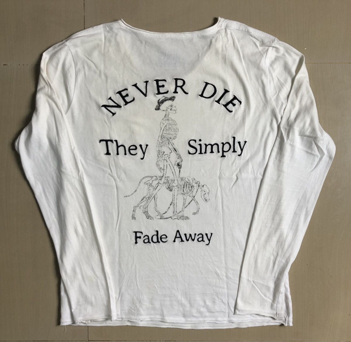 Vintage Vintage Stooge & Co Never Die Skulls V-neck Long Sleeve Tee Size US M / EU 48-50 / 2 - 2 Thumbnail