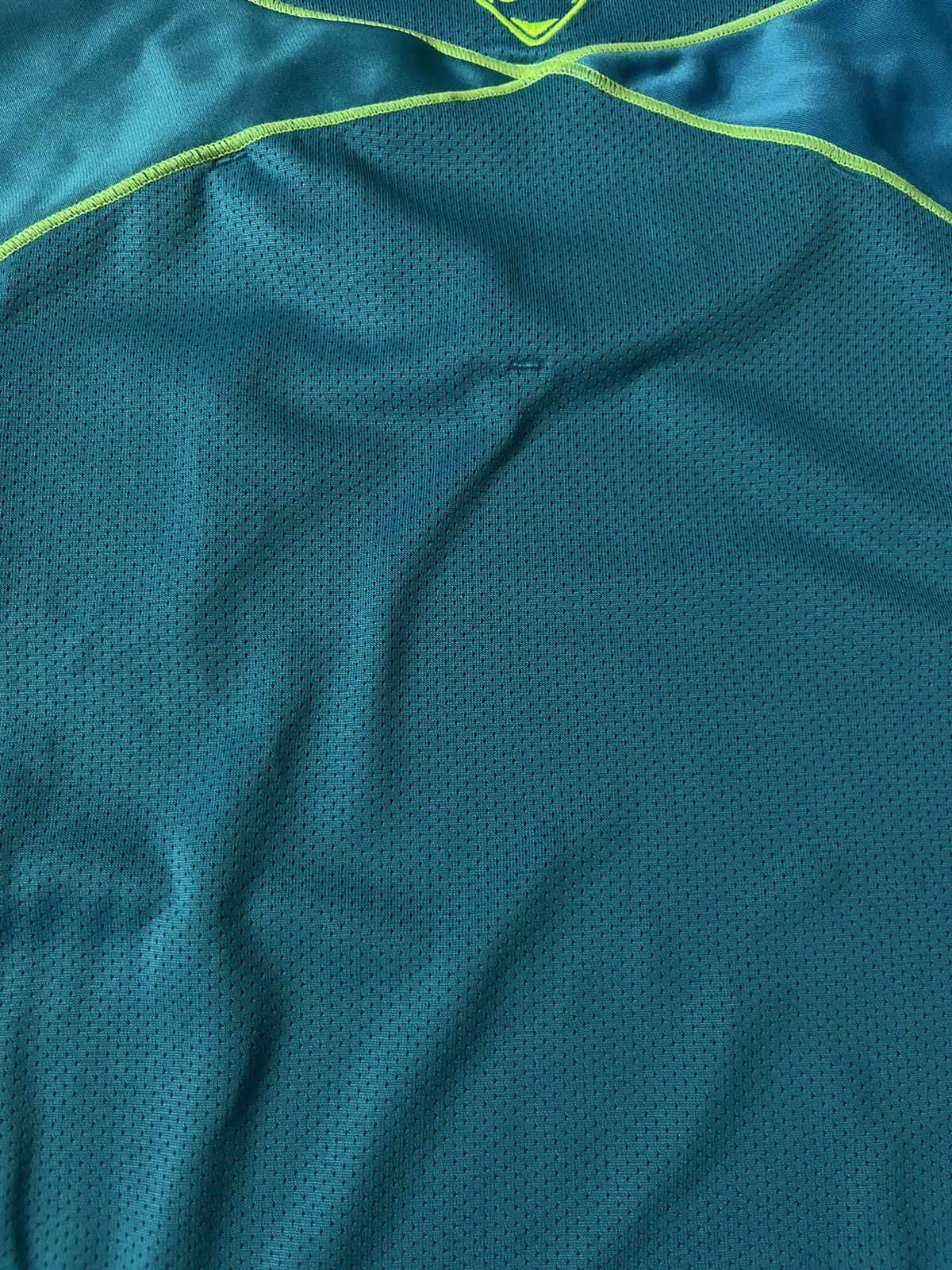 Nike NIKE BARCELONA 2006 2008 TRAINING SHIRT JERSEY LONG SLEEVE Size US M / EU 48-50 / 2 - 9 Thumbnail