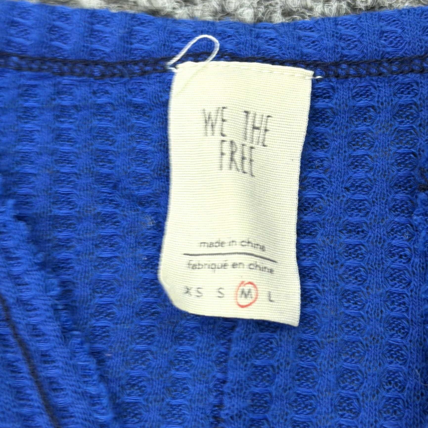 Vintage We The Free Sweater Womens Medium Blue Waffle Knit Thermal Bell Sleeve Cropped Size M / US 6-8 / IT 42-44 - 4 Thumbnail