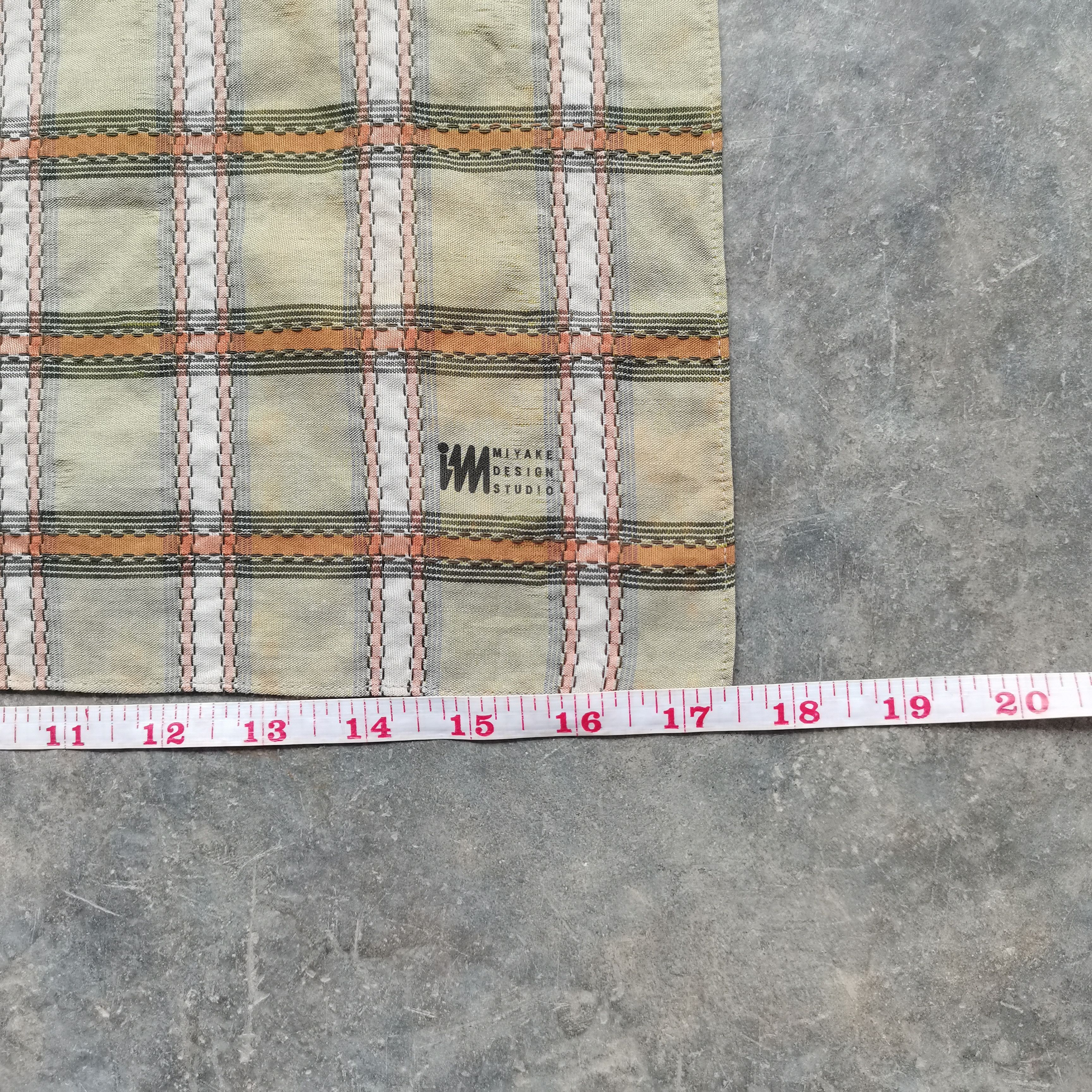 Issey Miyake × Japanese Brand × Vintage Vintage ISSEY MIYAKE DESIGN STUDIO Handkerchiefs Size ONE SIZE - 9 Thumbnail