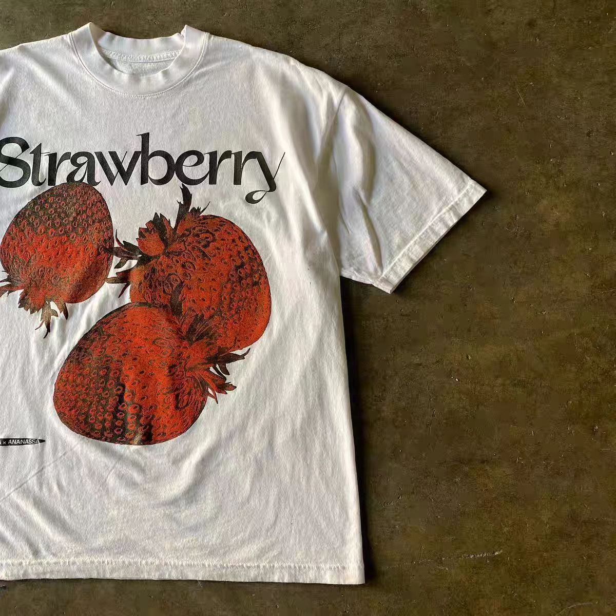 Vintage Strawberry pattern loose vintage cotton t-shirt Size US M / EU 48-50 / 2 - 2 Thumbnail