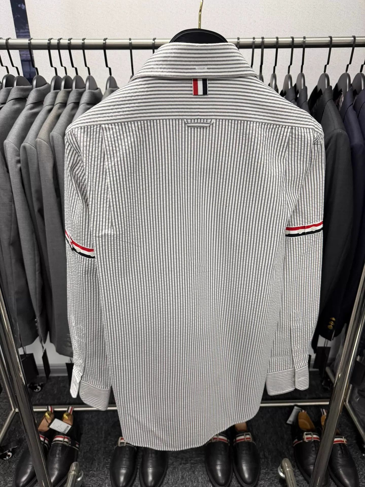 Thom Browne Thom Browne Gray Stripe Double Sleeve Badge Shirt S2 Rare Size US M / EU 48-50 / 2 - 2 Thumbnail