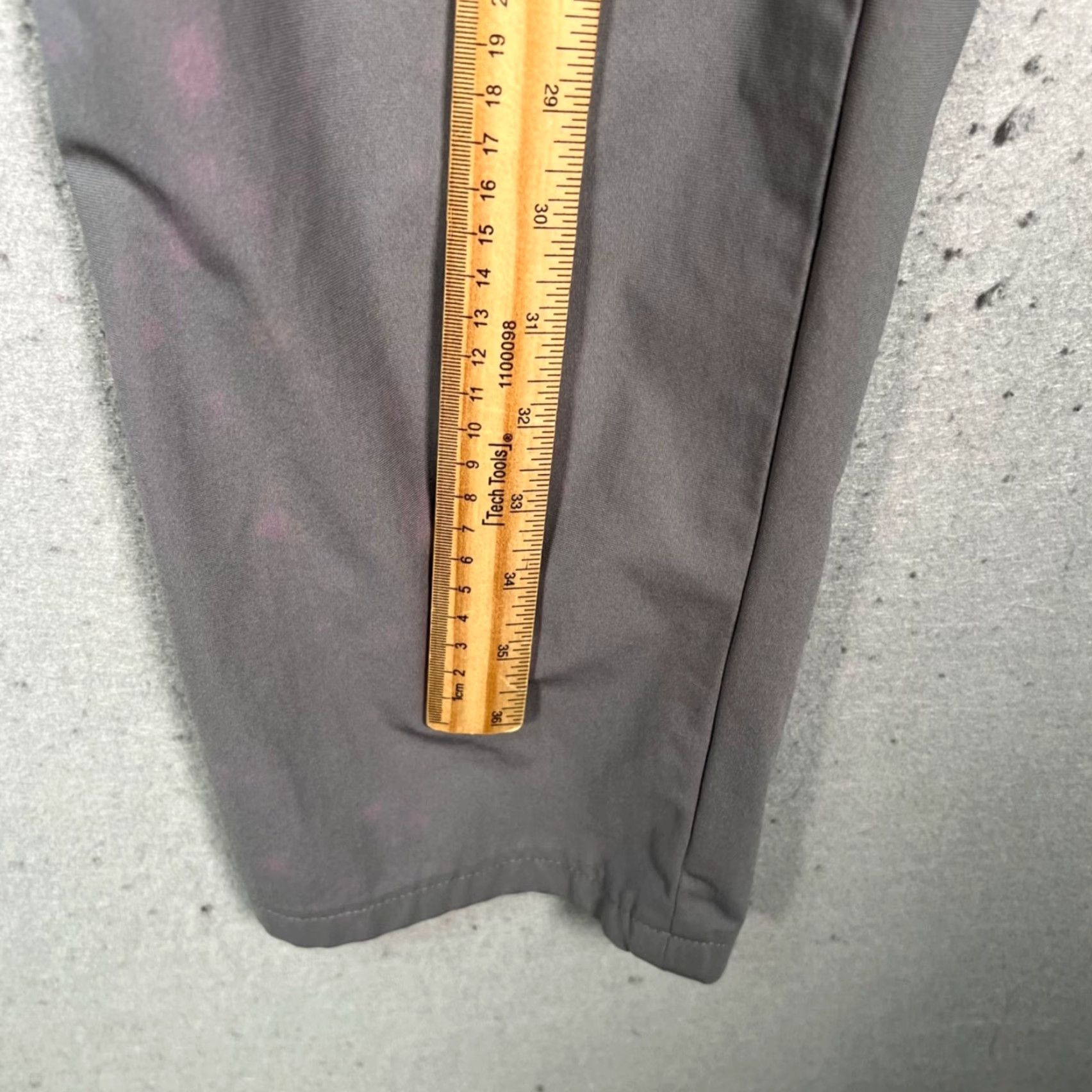 Rhone Rhone Mens Chino Pants 38 Grey Lightweight Flat Front 5-Pocket Straight Inseam 29in Regular Size Size US 38 / EU 54 - 7 Thumbnail