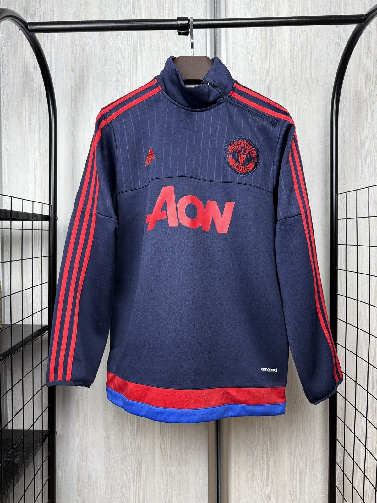 Adidas 2015 2016 Manchester United Training Sweatshirt Men’s Adidas Size US XL / EU 56 / 4 - 1 Thumbnail