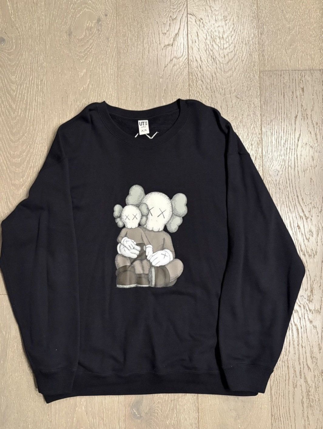 Kaws KAWS x Uniqlo Warhol UT Graphic 476352 sweatshirt Size US XXL / EU 58 / 5 - 2 Thumbnail