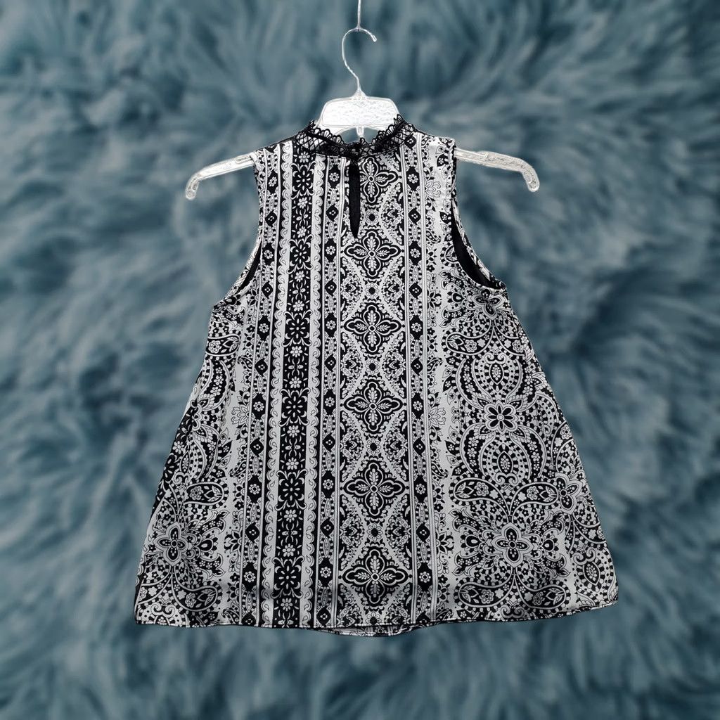 Vintage Iz Byer Womens S Multi Paisley Swing Top Lined Crochet Lace Detail Keyhole Back Size S / US 4 / IT 40 - 1 Thumbnail