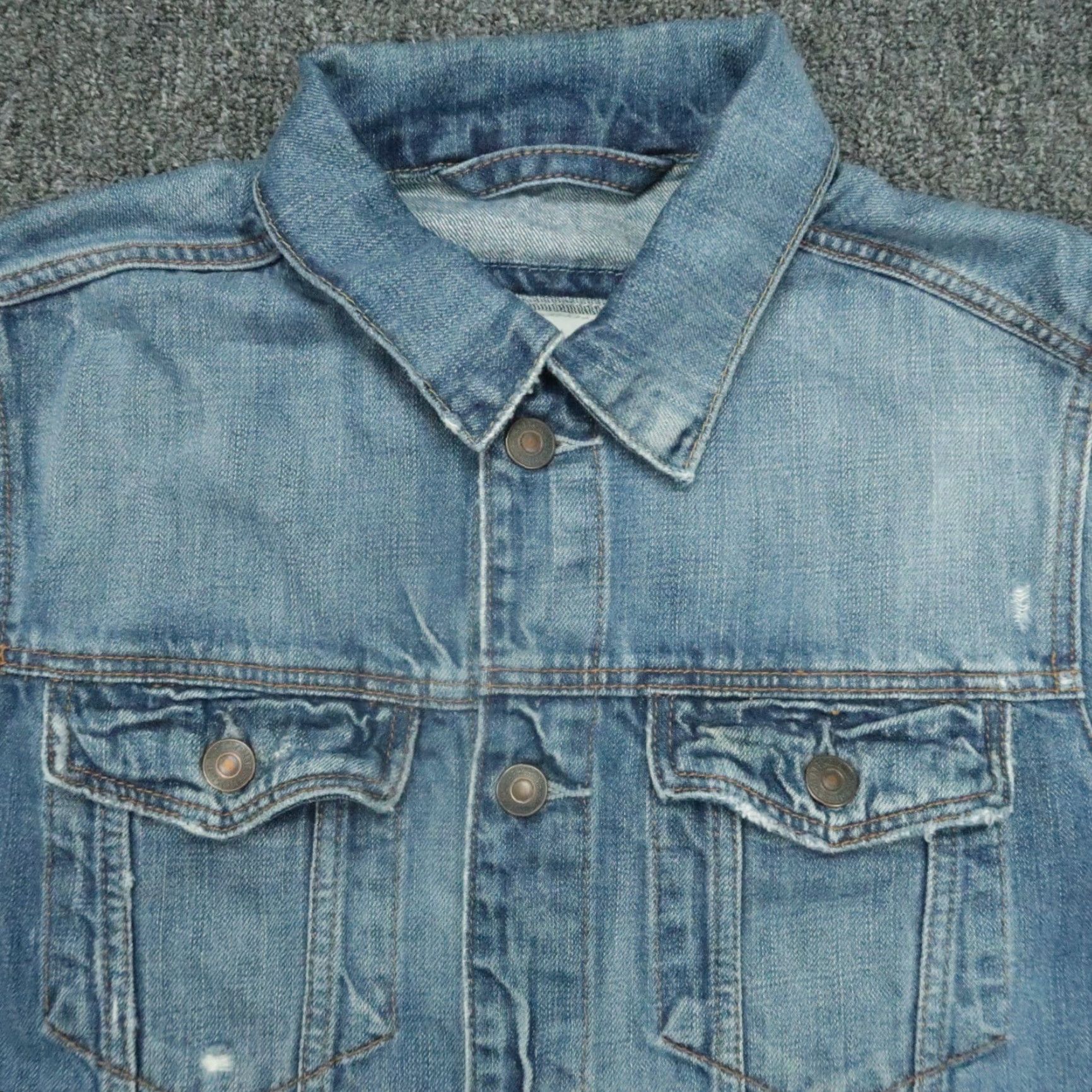 Abercrombie & Fitch Abercrombie & Fitch Denim Jacket Women XL Blue Distressed Trucker Size 40" / US 18 - 2 Thumbnail