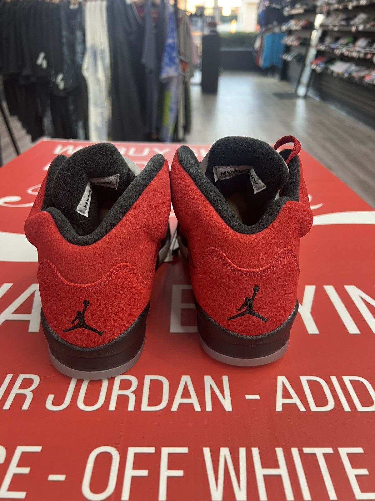 Jordan Brand Air Jordan 5 Raging Bull Size 6.5y Size US 6.5 / EU 39-40 - 5 Thumbnail