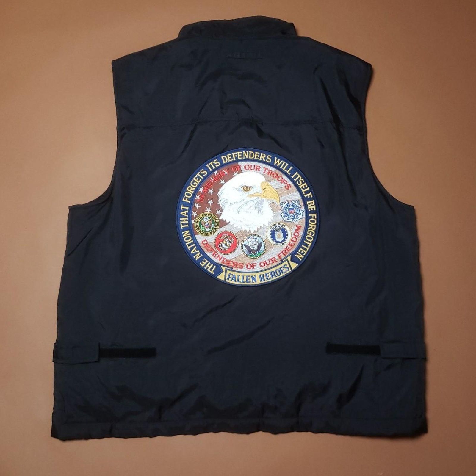 Gap Vintage Gap Veteran Embroidered Vest Mens Large Size US L / EU 52-54 / 3 - 2 Thumbnail
