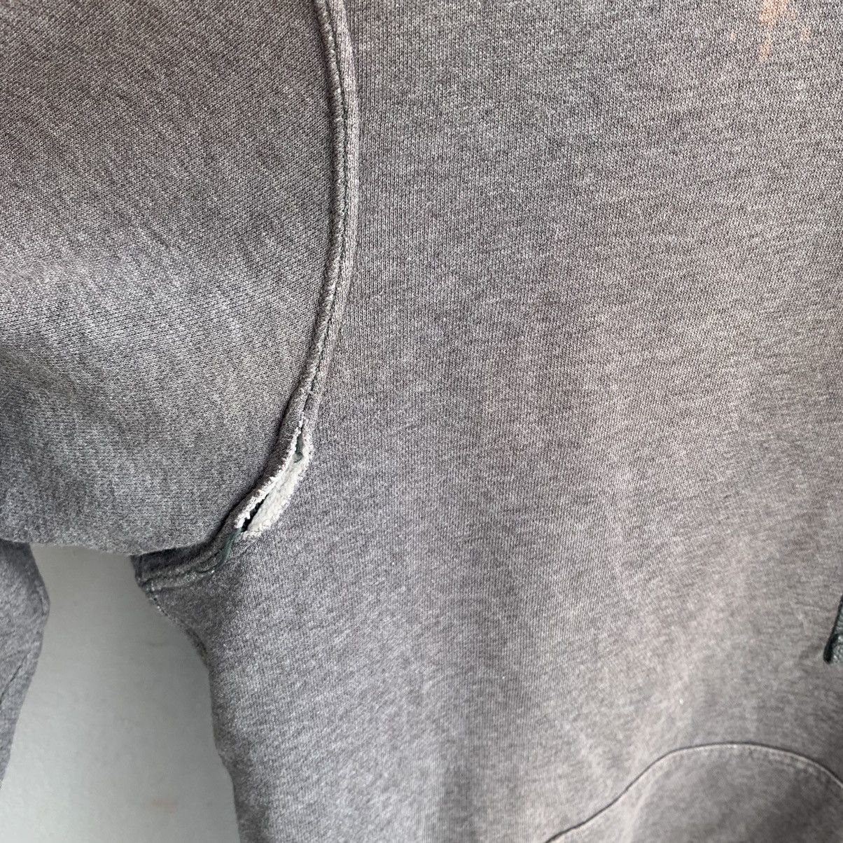 Nike Thrashed Faded Y2K Nike Hoodie Size US M / EU 48-50 / 2 - 4 Thumbnail