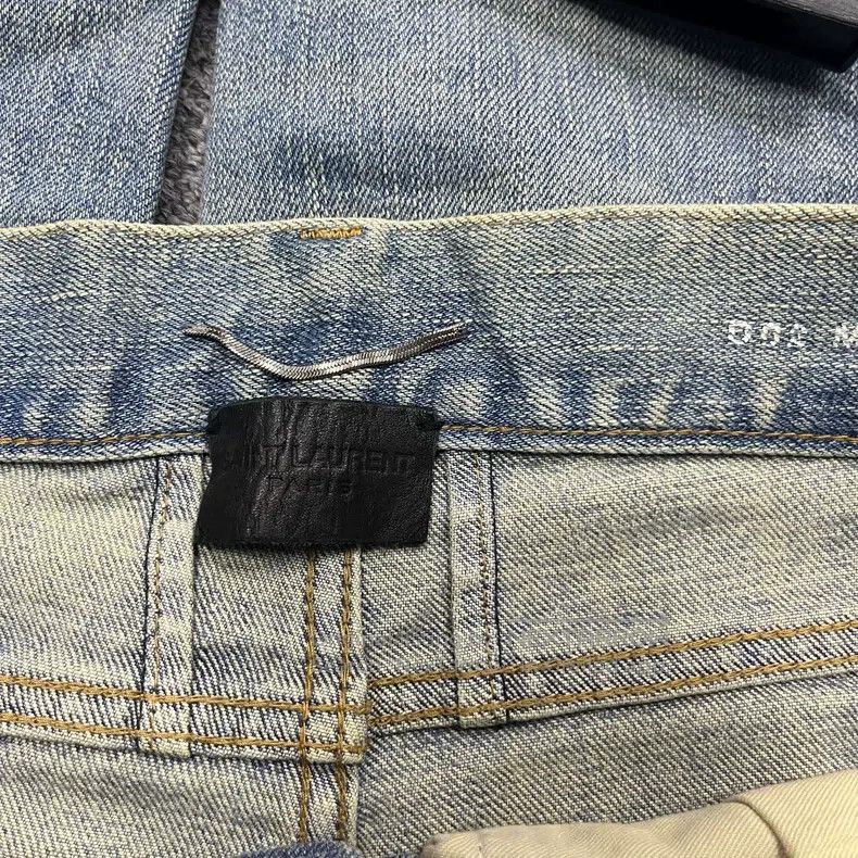 Saint Laurent Paris Saint Laurent Paris Classic Blue Washed Destroyed Mid Rise Size US 28 / EU 44 - 4 Thumbnail