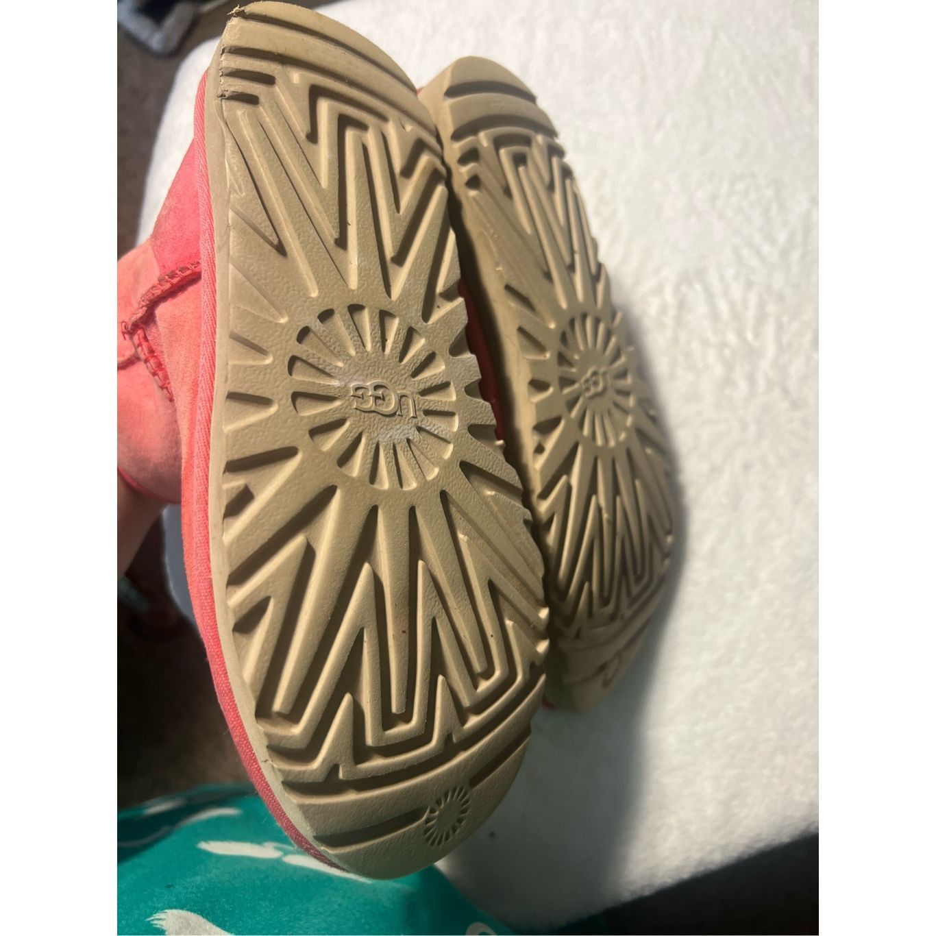 Ugg Ugg Pink Classic Low Boots Woman’s Size 6 -Could Use A Clean Size US 6 / IT 36 - 11 Thumbnail