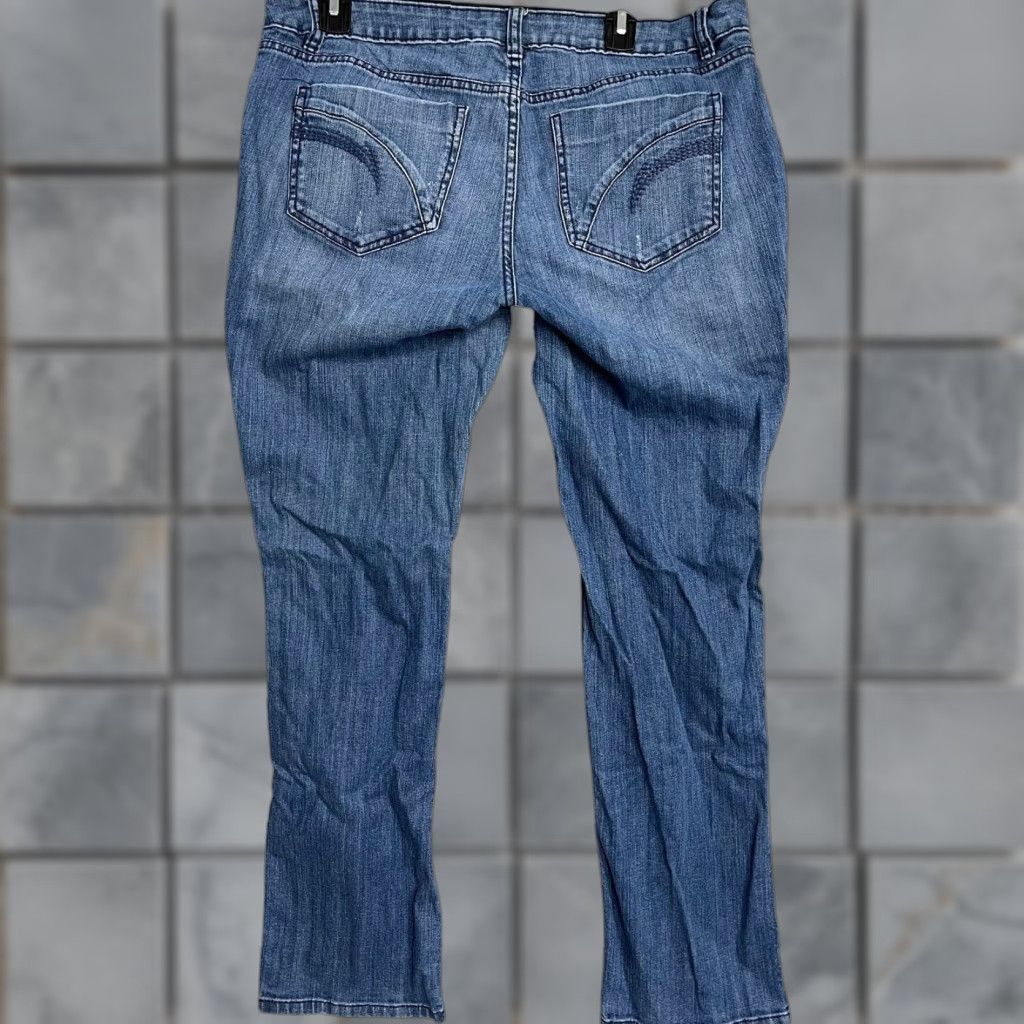 Vintage ELLE Jeans Women Size 12 Blue Medium Wash Denim Mid Rise Cotton Blend 5-Pocket Design Regular Womens Jeans Size 24" / US 00 / IT 34 - 1 Thumbnail