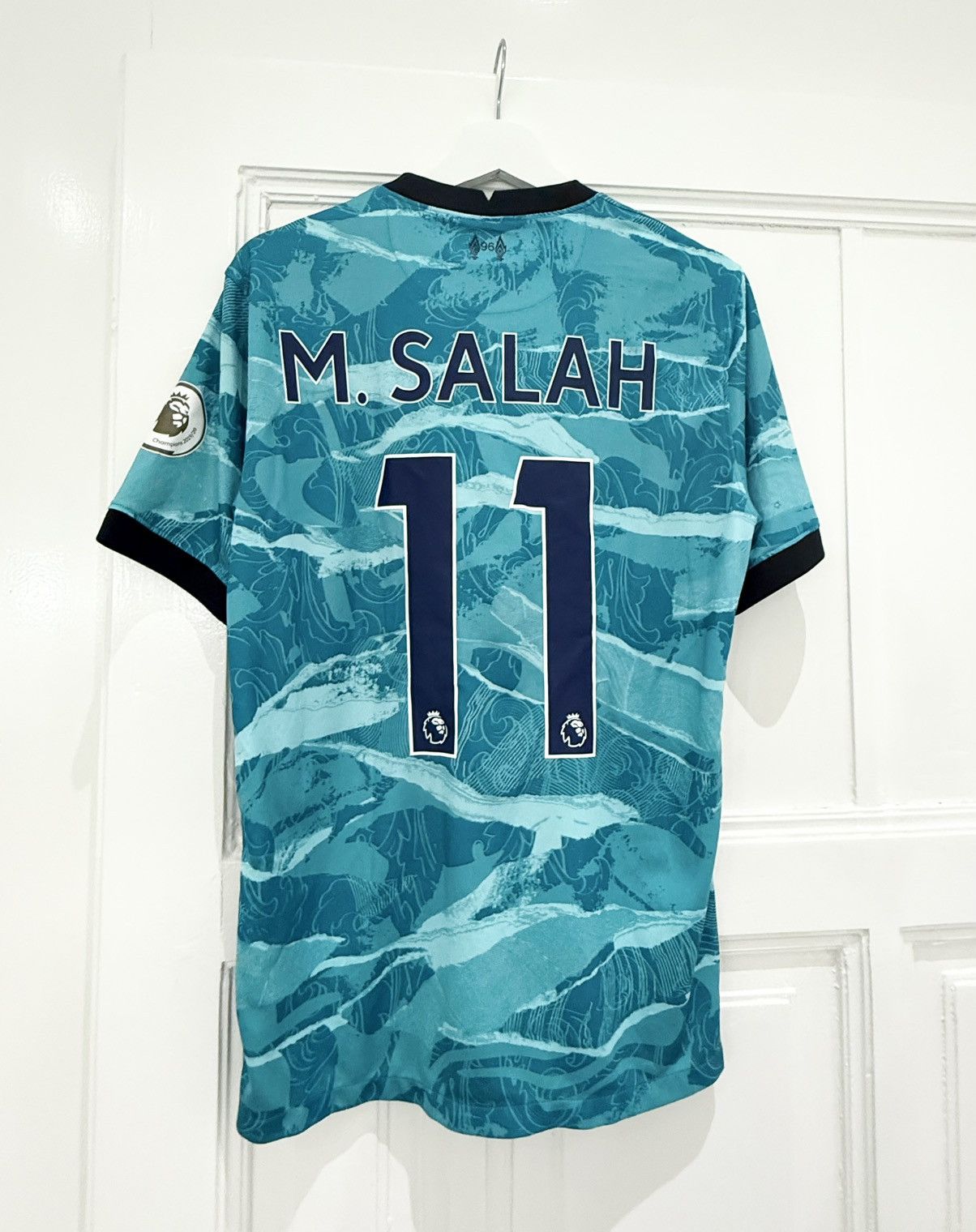 Other Liverpool 2020/21 Nike away Salah Jersey Size US M / EU 48-50 / 2 - 2 Thumbnail