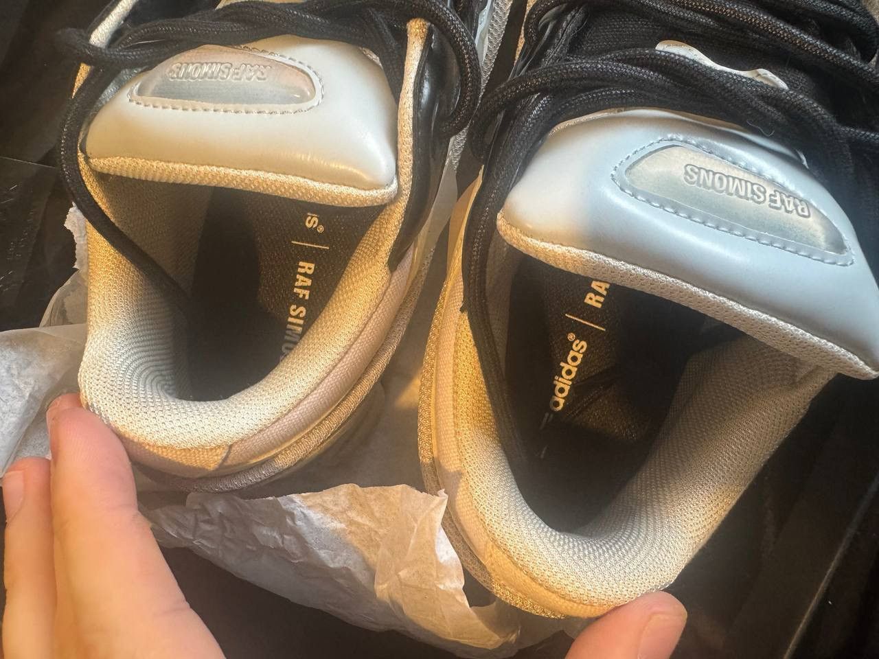 Adidas × Raf Simons RAF SIMONS OZWEEGO 3 Size US 9.5 / EU 42-43 - 9 Thumbnail