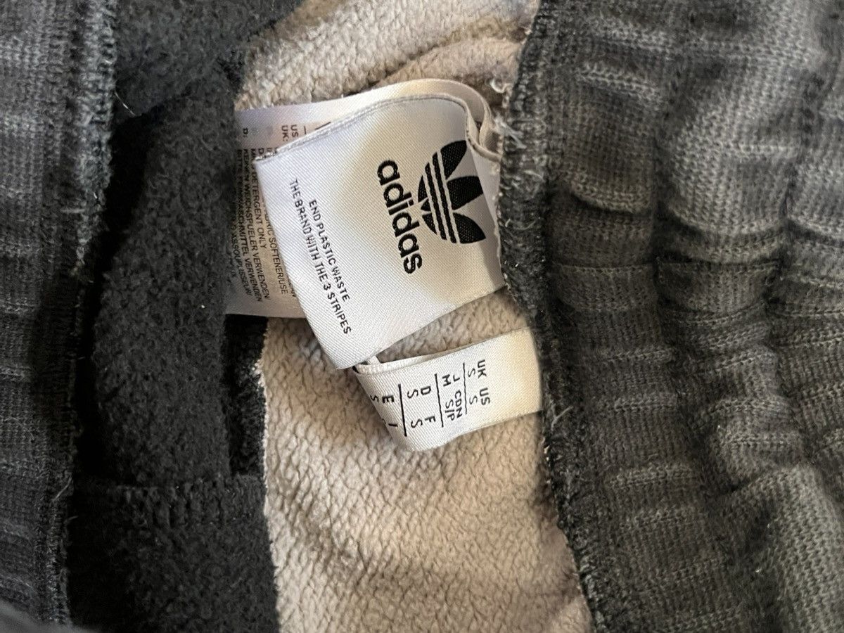 Adidas Adidas Jogger Shorts Size US 32 / EU 48 - 5 Thumbnail