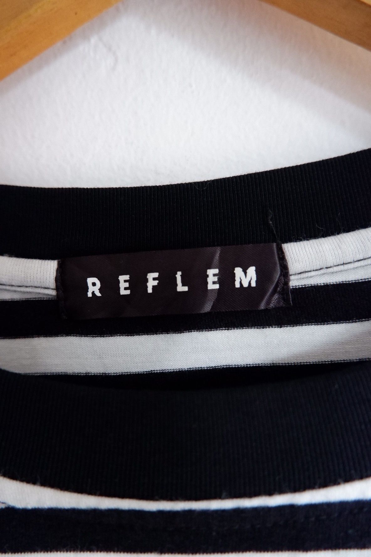 20471120 REFLEM -Cross Cut Distressed Long Sleeve Size US XL / EU 56 / 4 - 7 Thumbnail