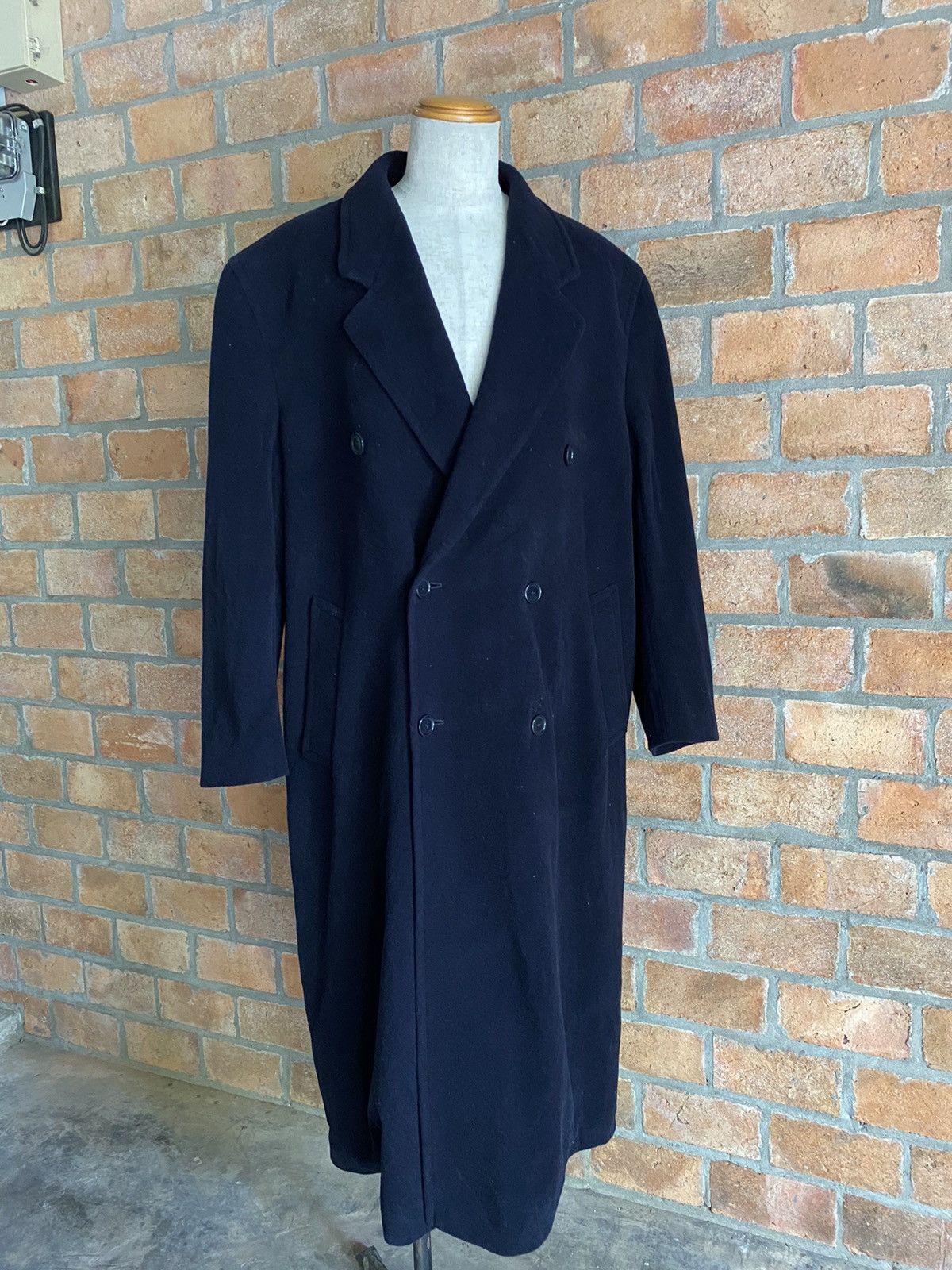 Yves Saint Laurent YVES SAINT LAURENT pour homme Navy Double-Breasted Coat Size US XXL / EU 58 / 5 - 13 Thumbnail