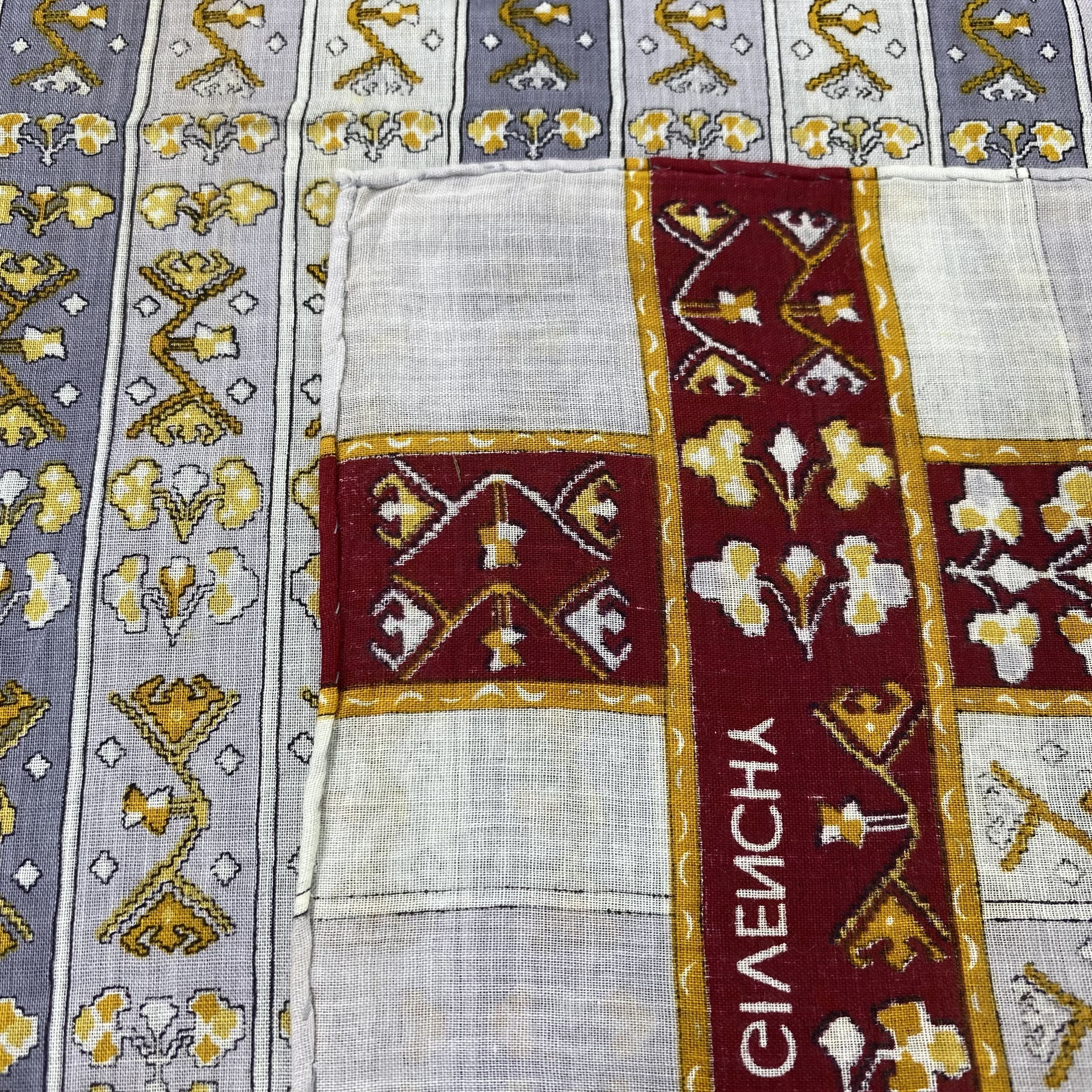 Givenchy Givenchy Handkerchief Neckerchief Bandana-B1840 Size ONE SIZE - 6 Thumbnail