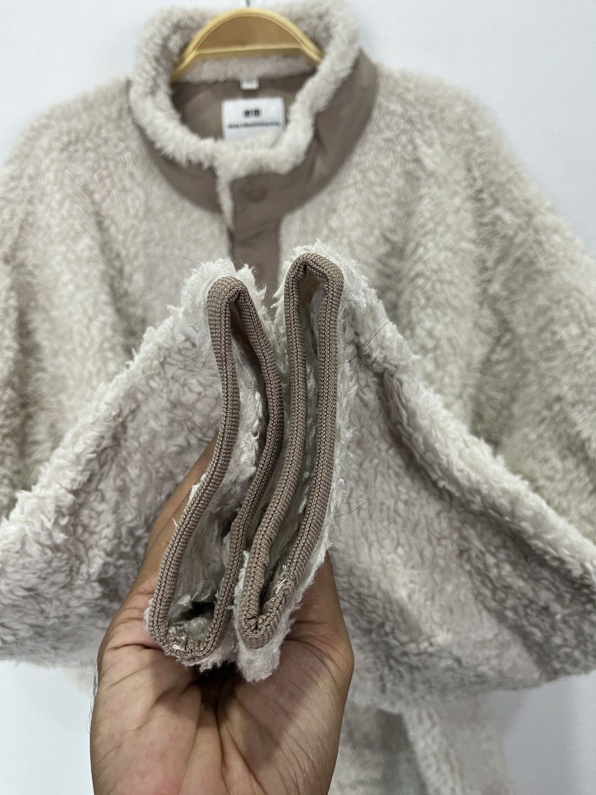 Uniqlo × White Mountaineering WHITE MOUNTAINEERING x UNIQLO Sherpa Fleece Beige Sweatshirt Size US XL / EU 56 / 4 - 6 Thumbnail